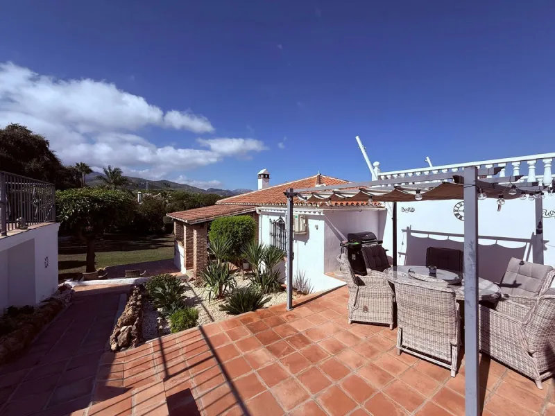 Fabulous Gated Oasis with Panoramic Views – Coin Outskirts