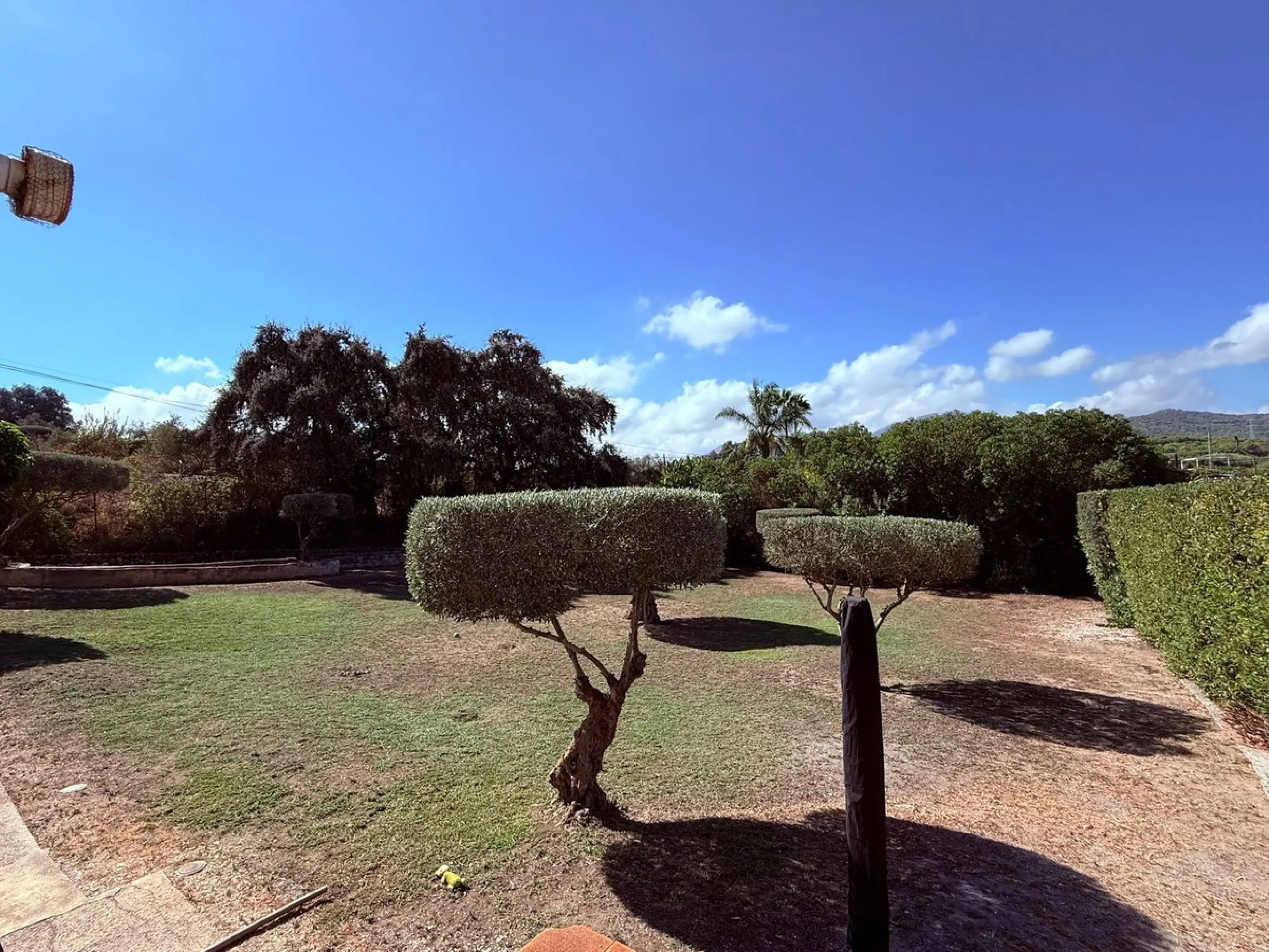 Fabulous Gated Oasis with Panoramic Views – Coin Outskirts