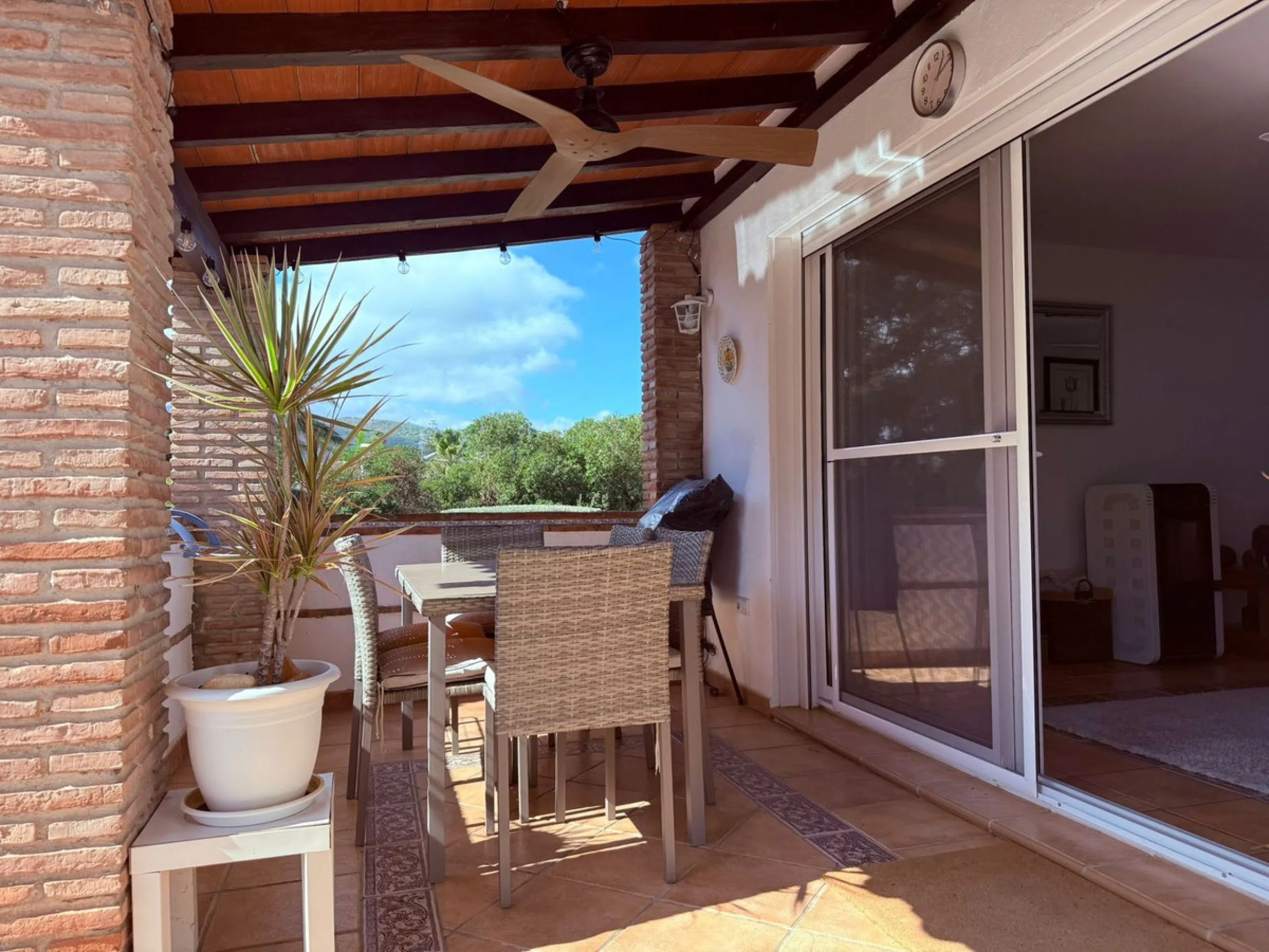 Fabulous Gated Oasis with Panoramic Views – Coin Outskirts