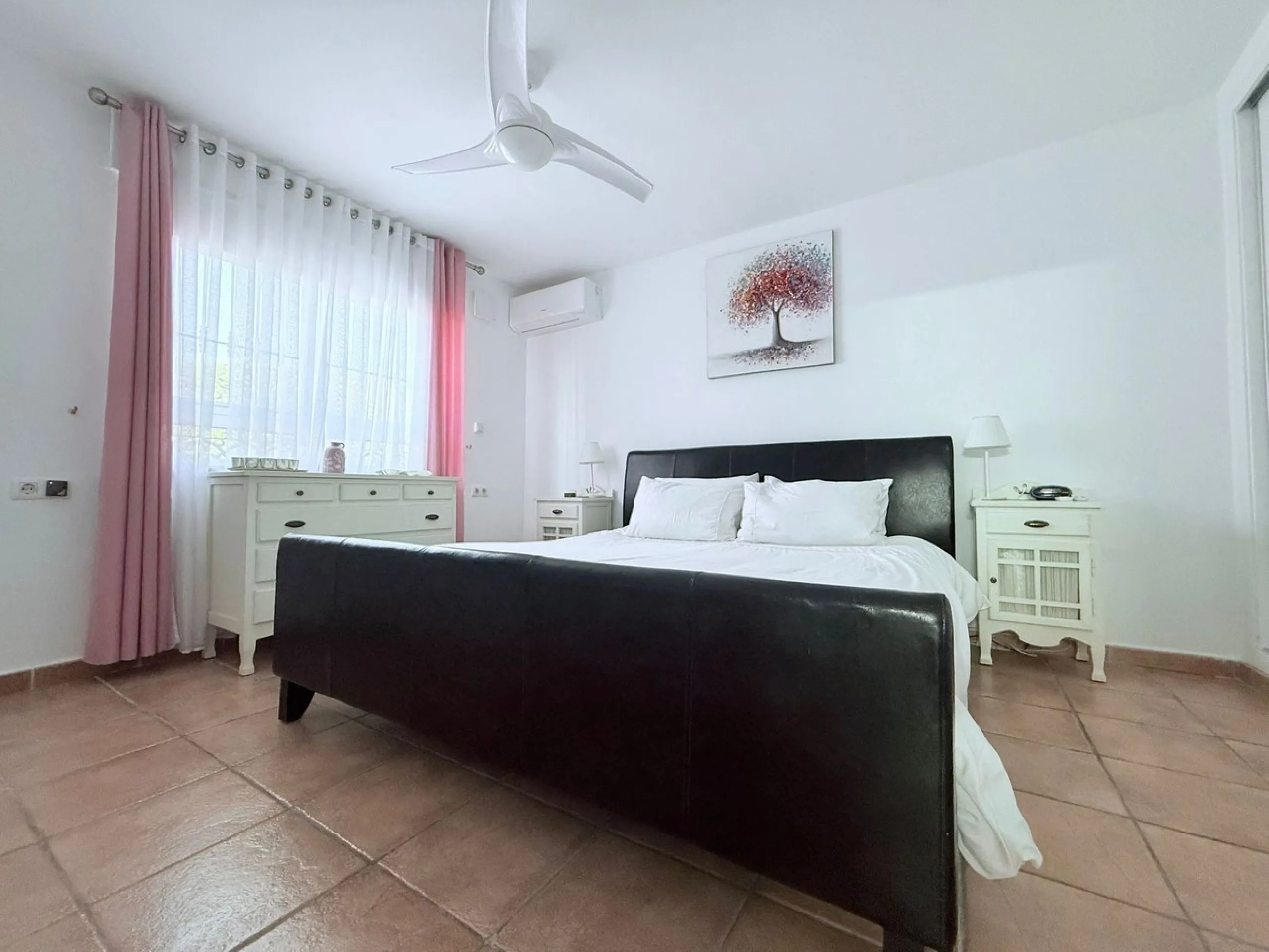 Fabulous Gated Oasis with Panoramic Views – Coin Outskirts