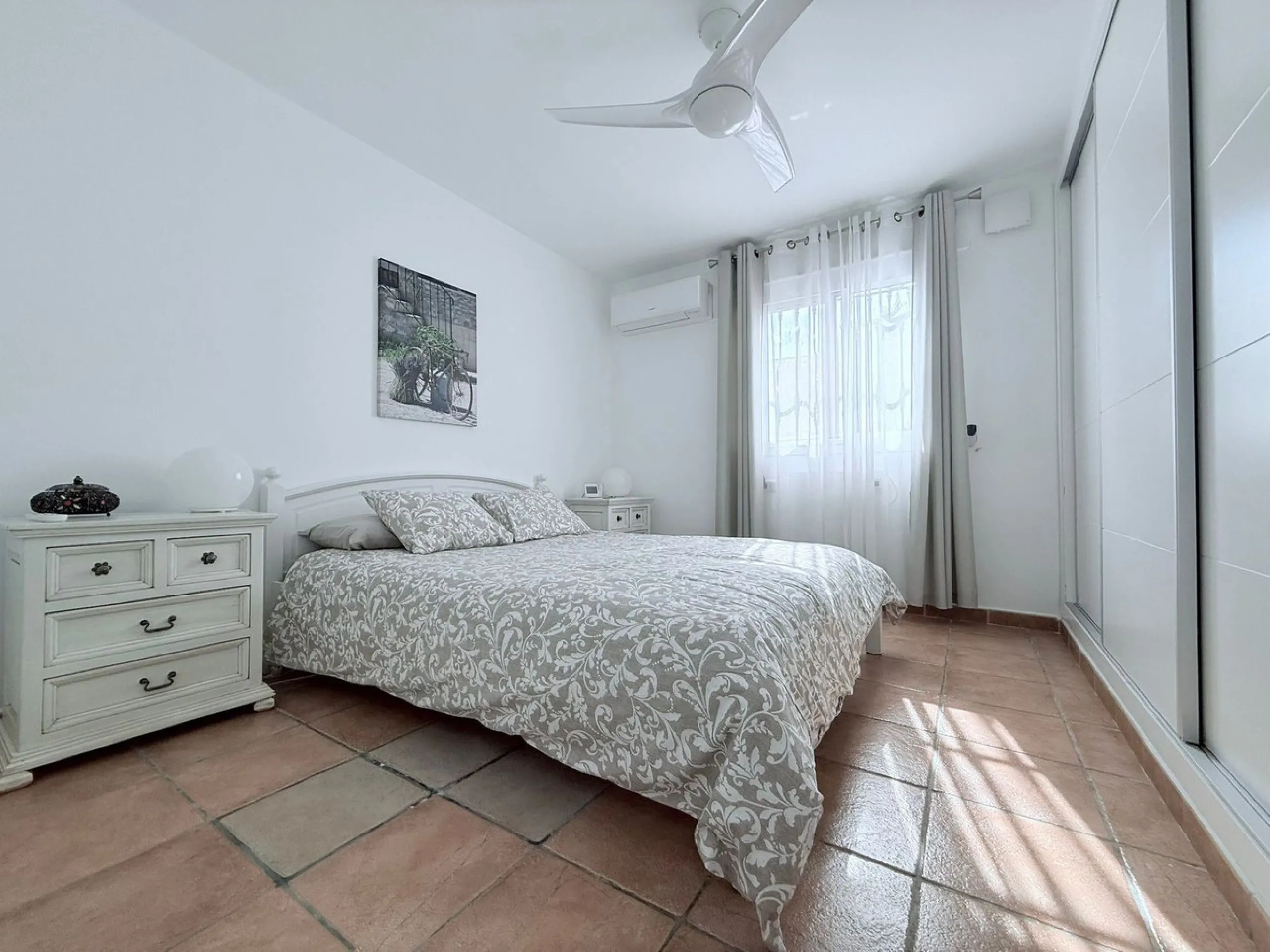 Fabulous Gated Oasis with Panoramic Views – Coin Outskirts