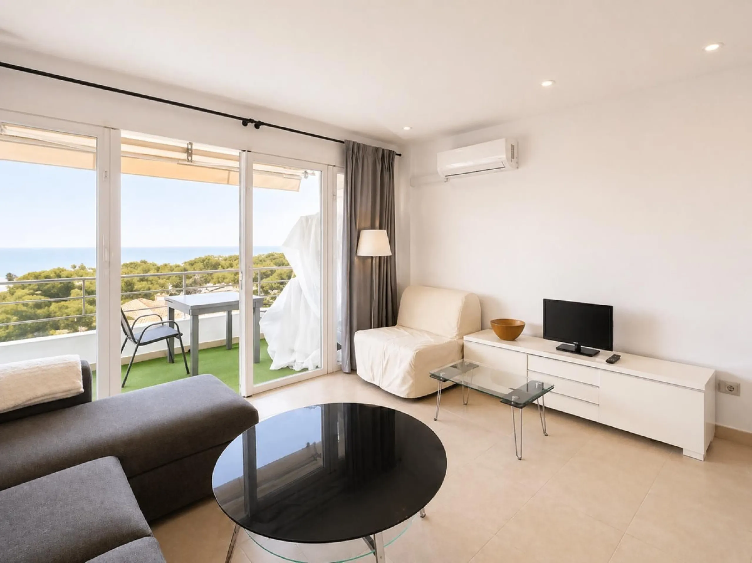 .One-Bedroom Apartment with Tourist License – Excellent Location