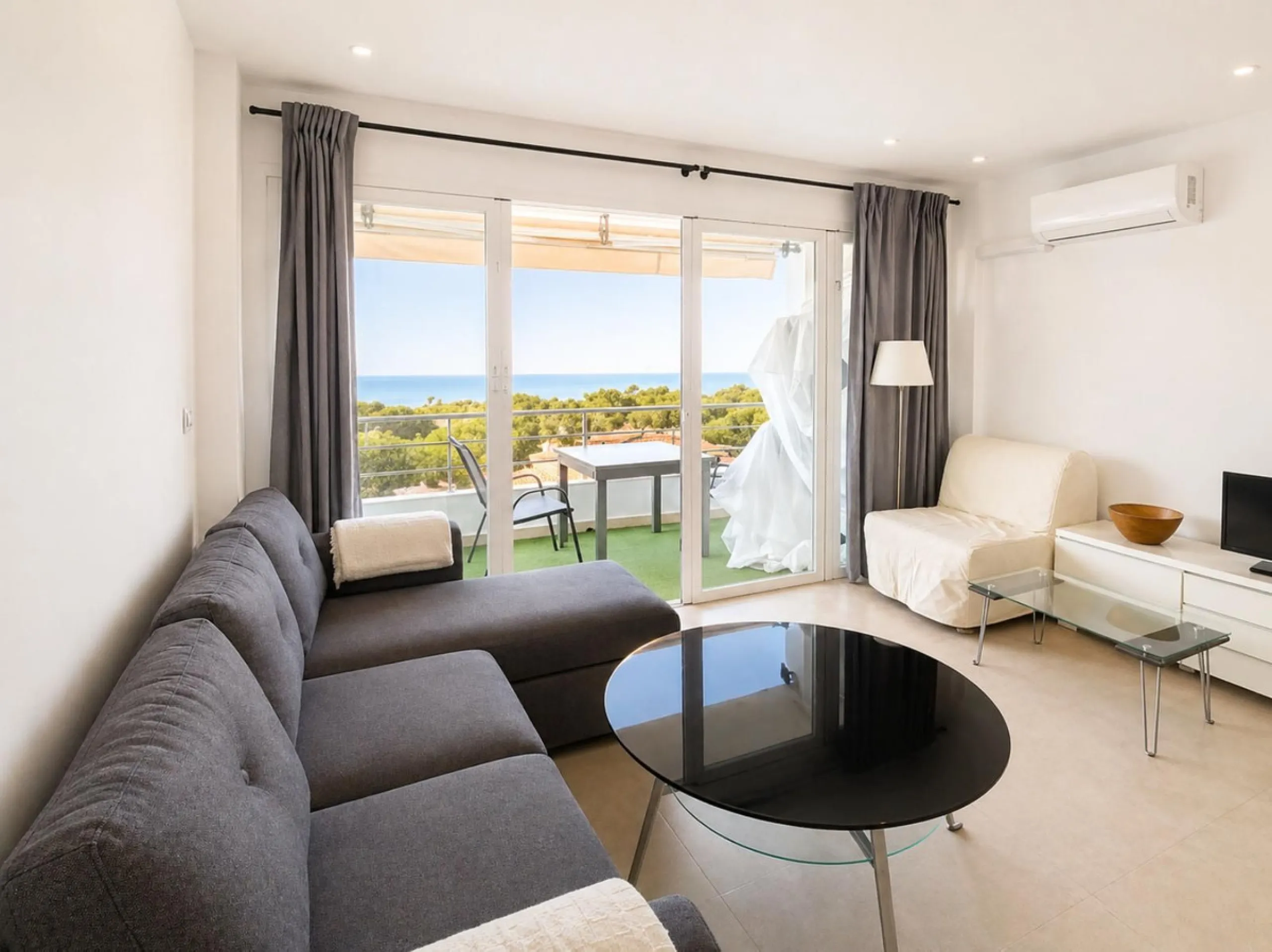 .One-Bedroom Apartment with Tourist License – Excellent Location