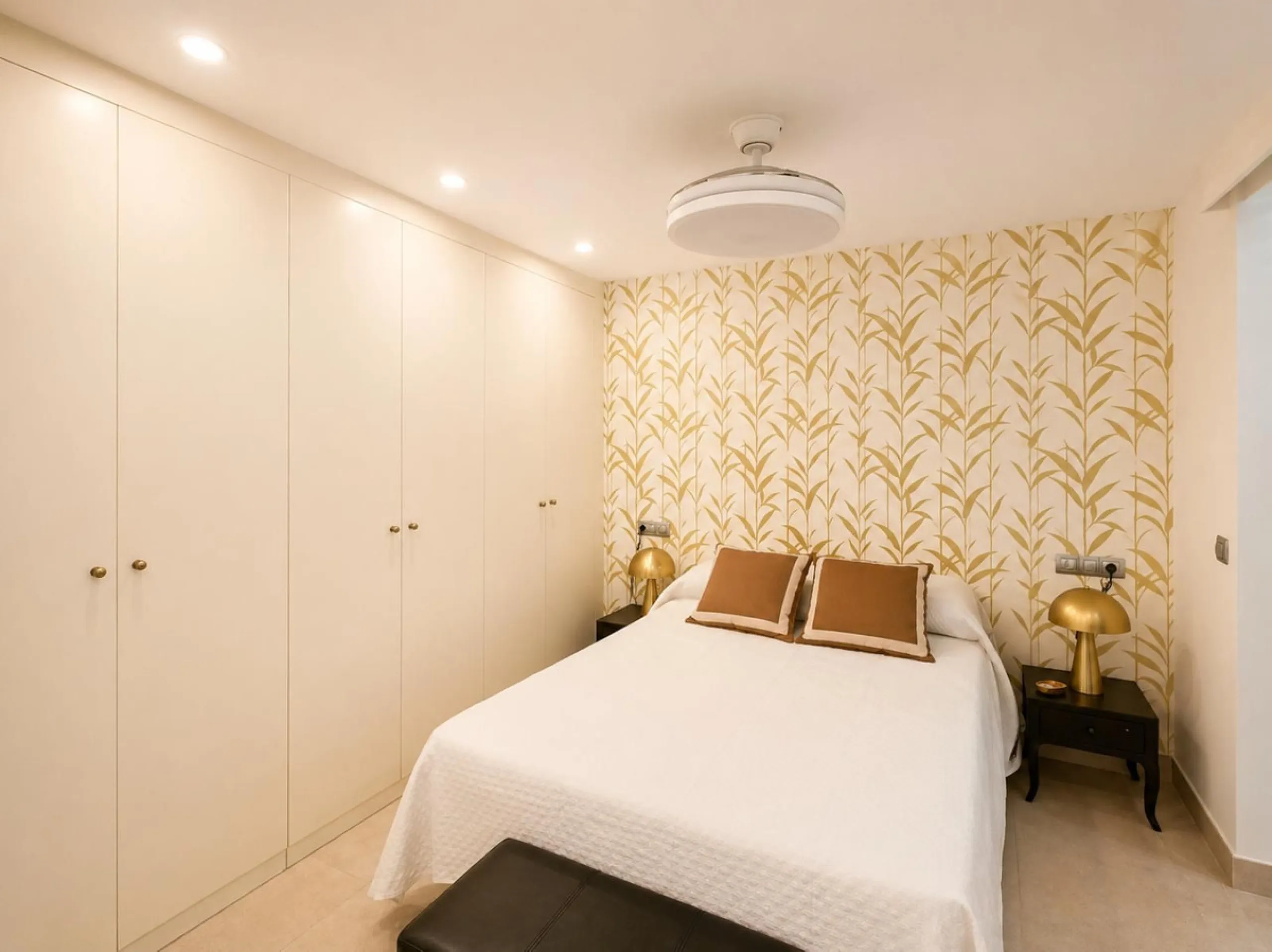 .One-Bedroom Apartment with Tourist License – Excellent Location