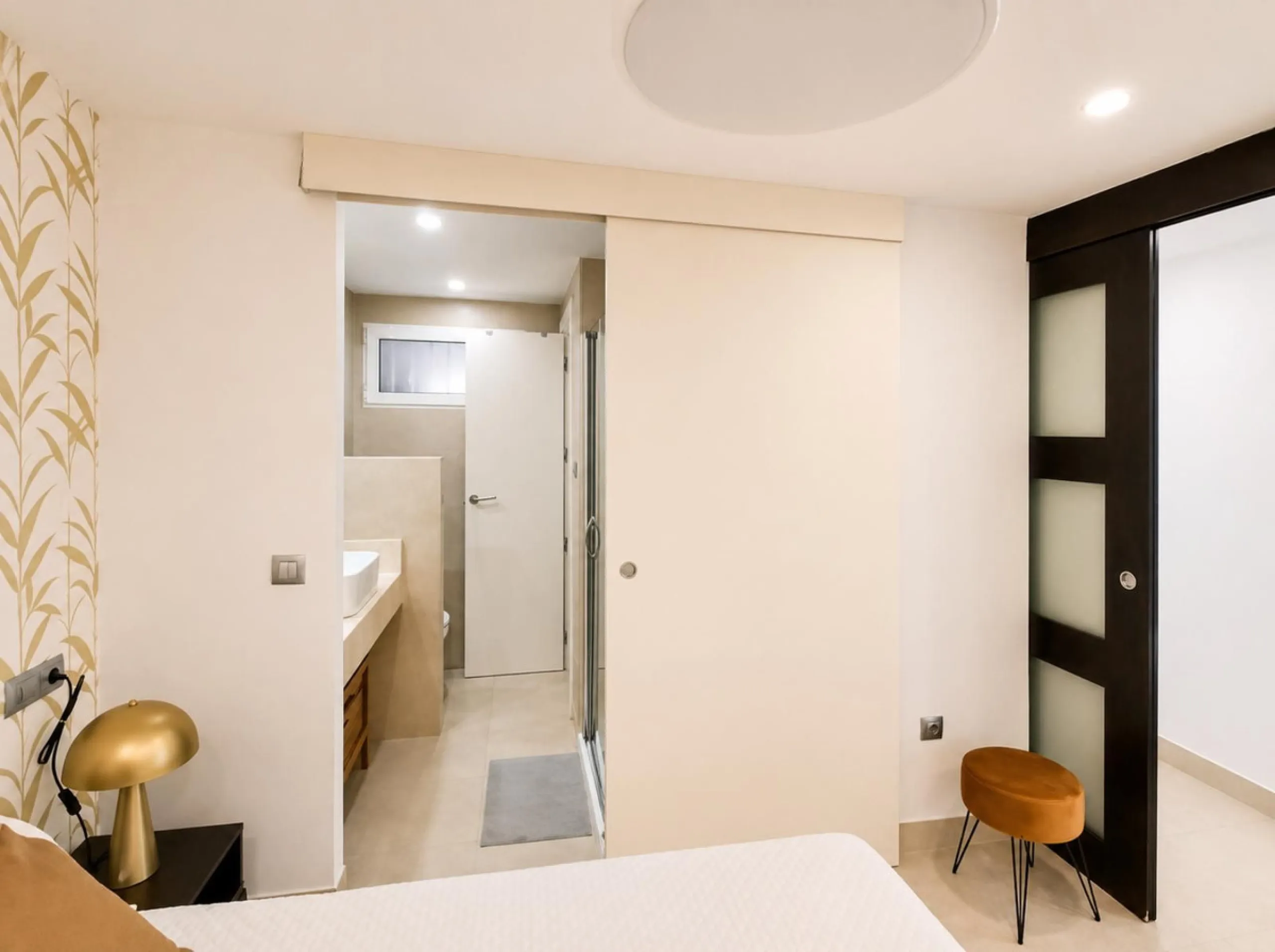 .One-Bedroom Apartment with Tourist License – Excellent Location