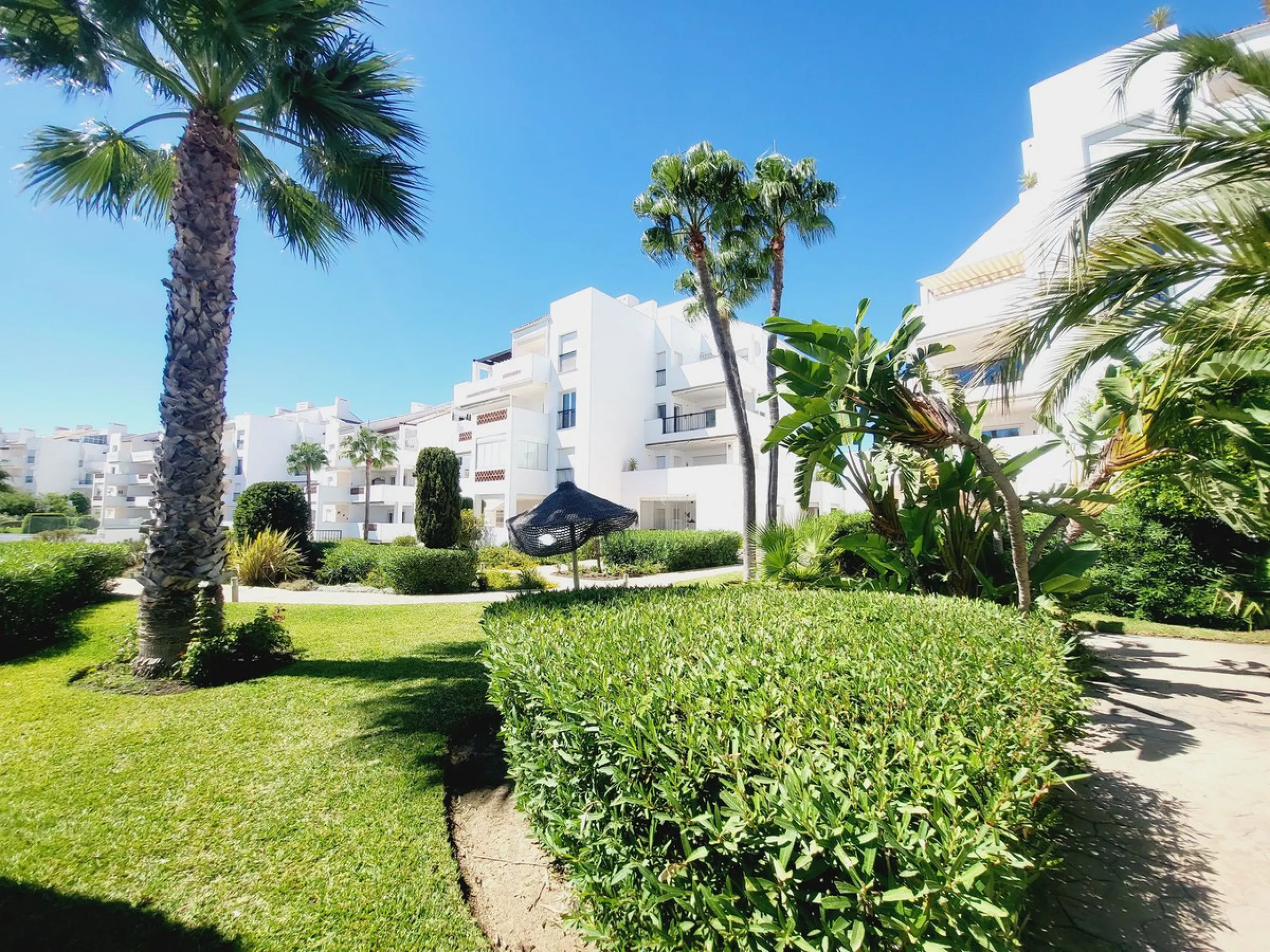 Apartment - Middle Floor Apartment в продаже в Mijas, Málaga. В доме 3 спален и 3 ванных комнат. Площадь дома 151 м²
