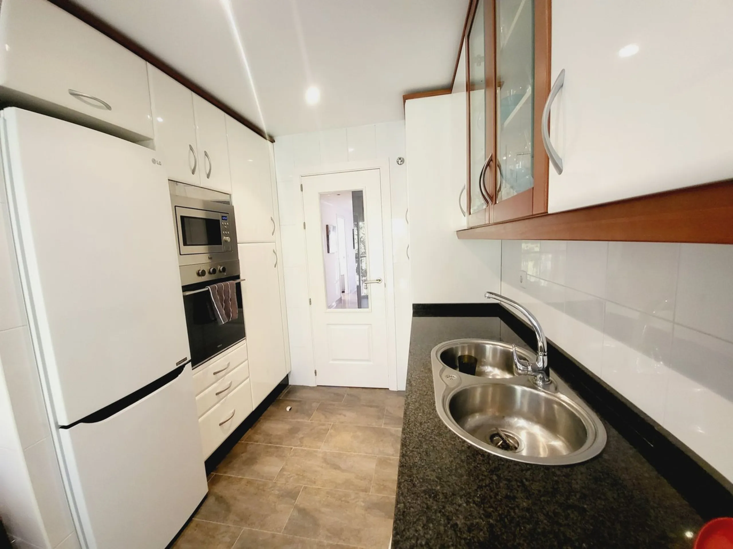 Apartment - Middle Floor Apartment в продаже в Mijas, Málaga. В доме 3 спален и 3 ванных комнат. Площадь дома 151 м²