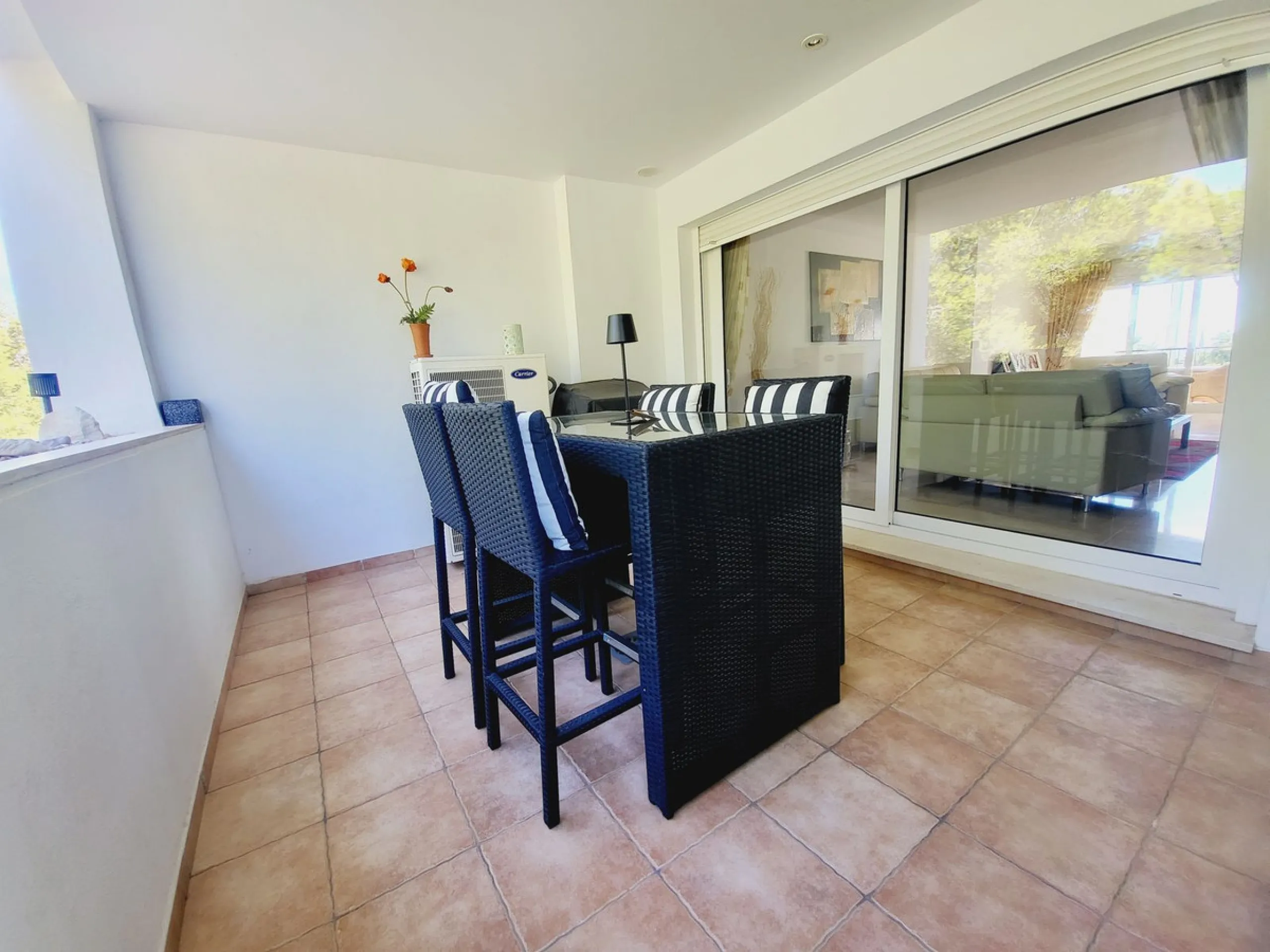 Apartment - Middle Floor Apartment в продаже в Mijas, Málaga. В доме 3 спален и 3 ванных комнат. Площадь дома 151 м²