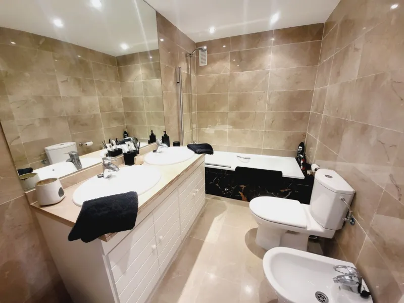 Apartment - Middle Floor Apartment в продаже в Mijas, Málaga. В доме 3 спален и 3 ванных комнат. Площадь дома 151 м²