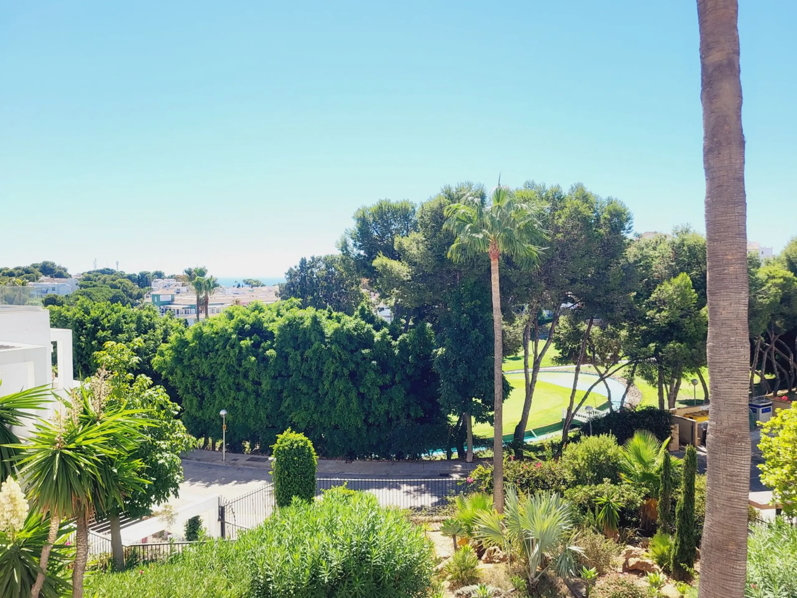 Apartment - Middle Floor Apartment в продаже в Mijas, Málaga. В доме 3 спален и 3 ванных комнат. Площадь дома 151 м²