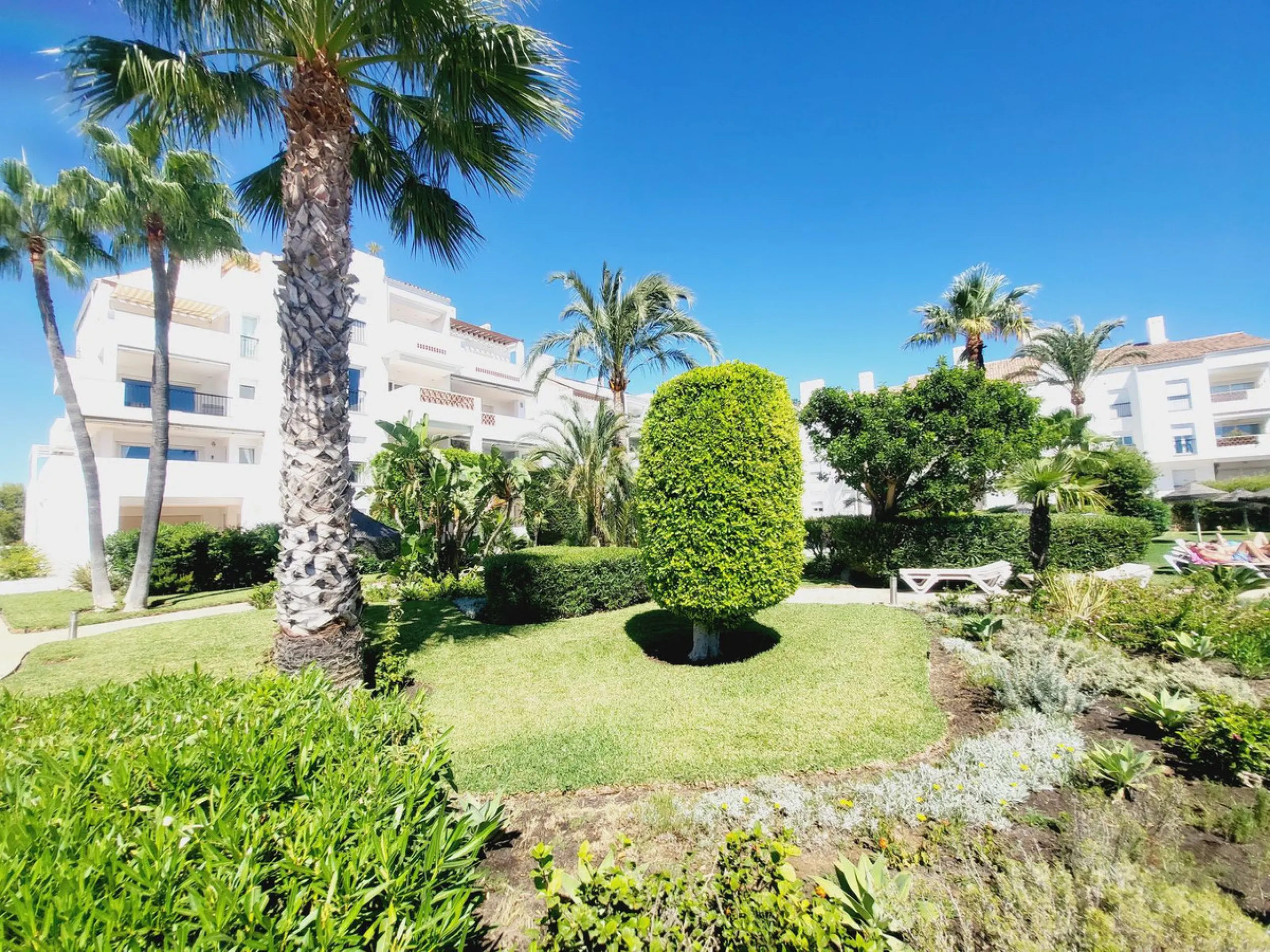 Apartment - Middle Floor Apartment в продаже в Mijas, Málaga. В доме 3 спален и 3 ванных комнат. Площадь дома 151 м²