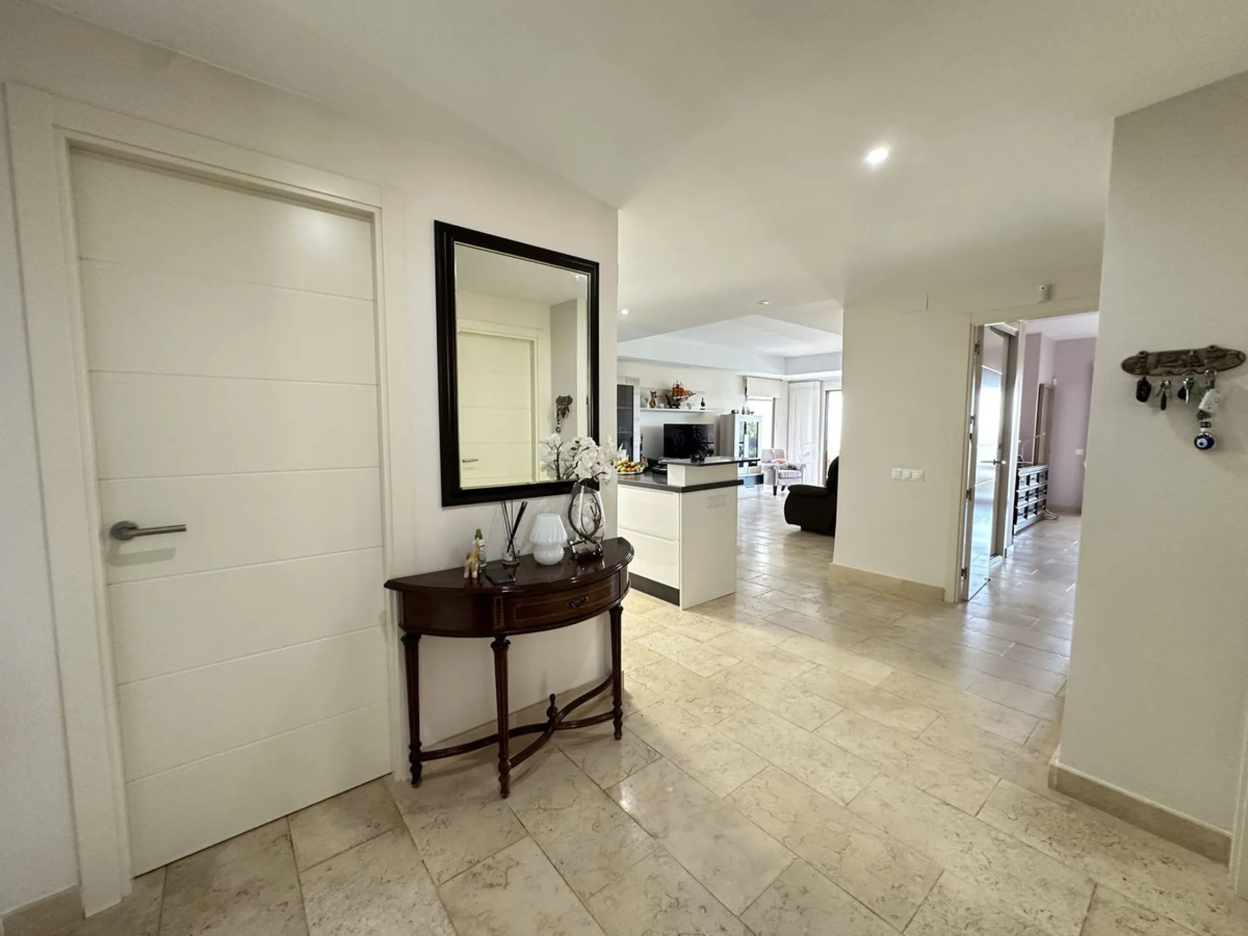 Middle Floor Apartment, Casares, Costa del Sol.