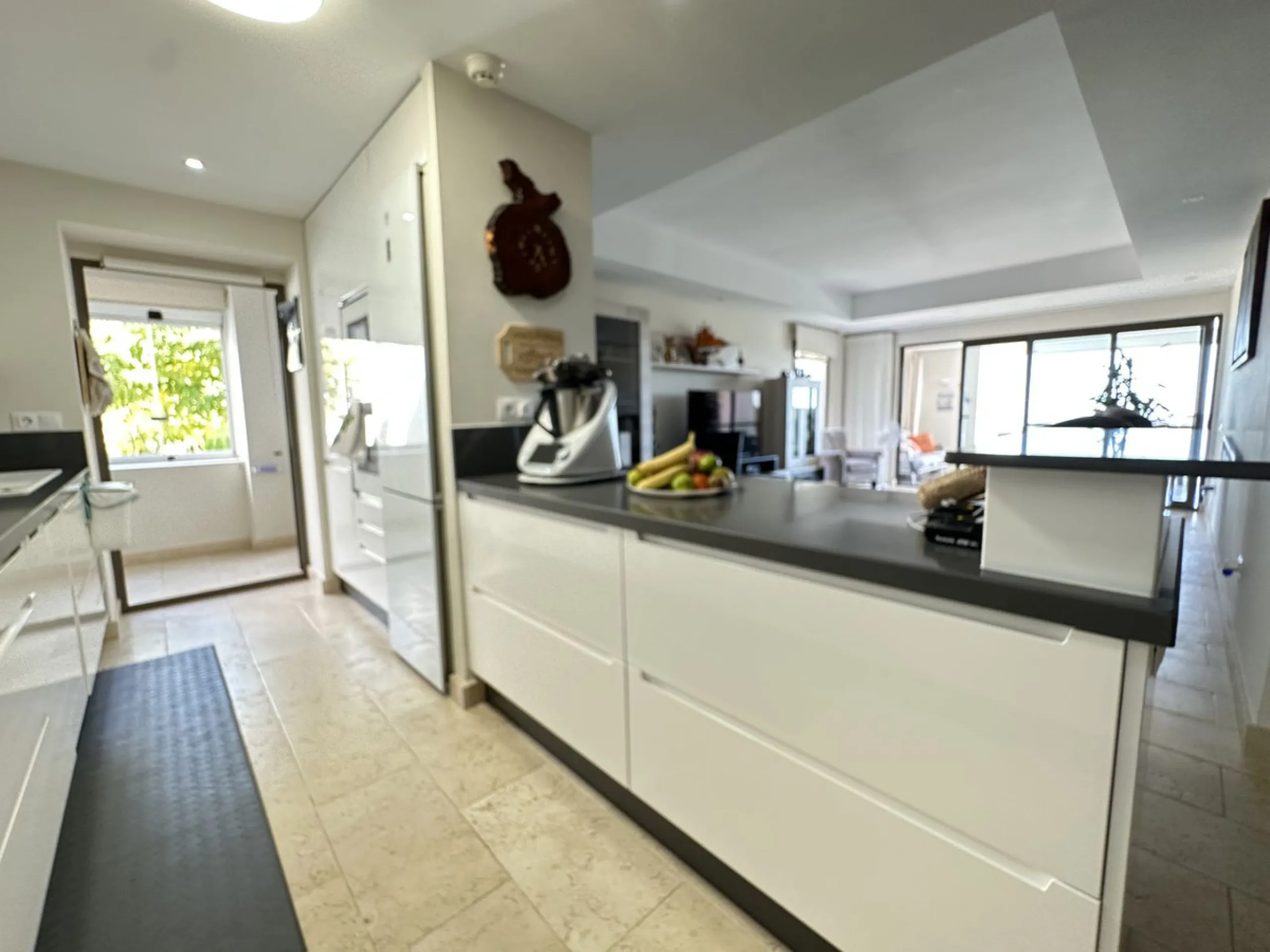 Middle Floor Apartment, Casares, Costa del Sol.