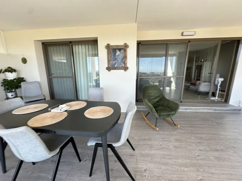 Middle Floor Apartment, Casares, Costa del Sol.