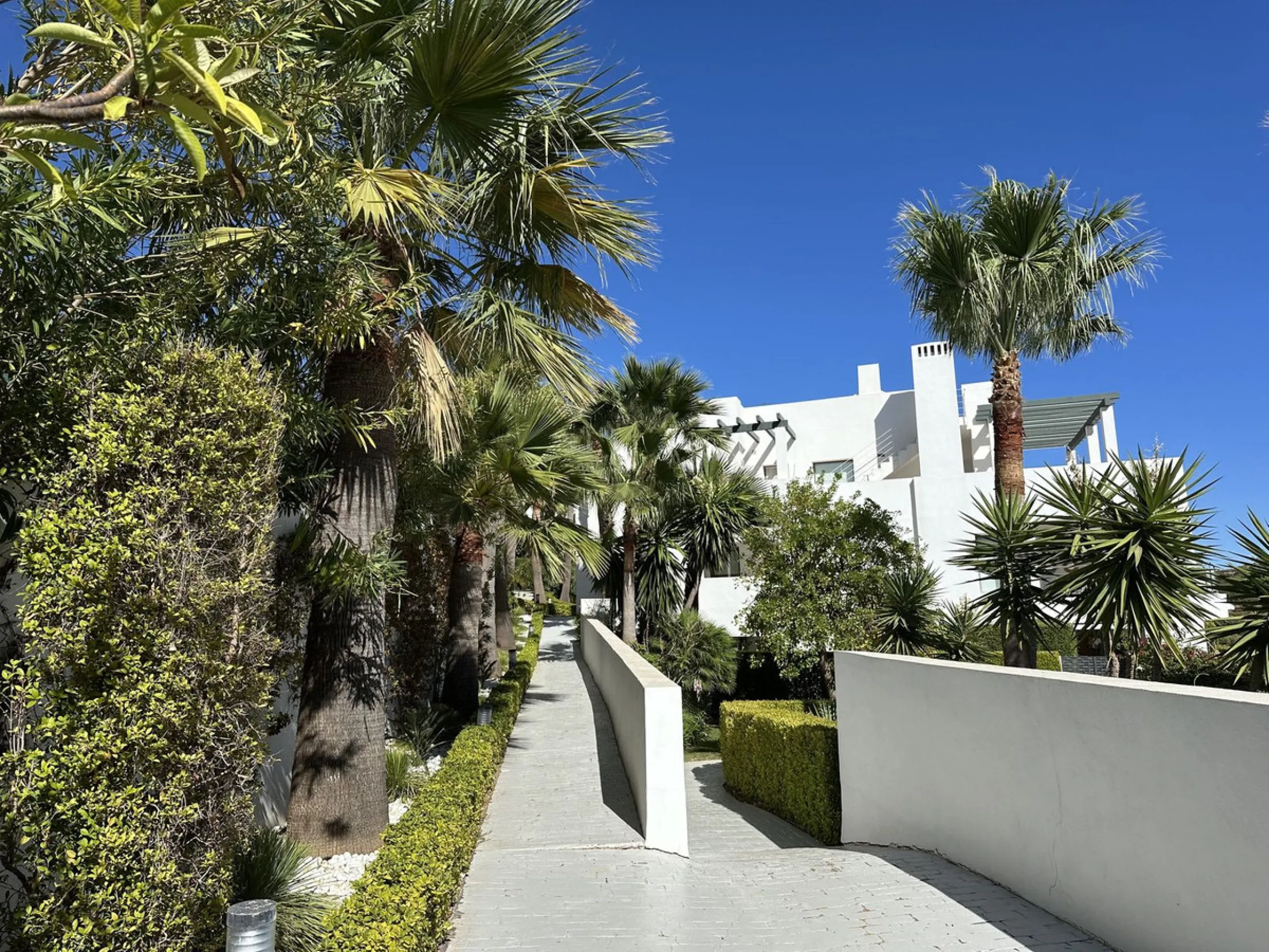 Middle Floor Apartment, Casares, Costa del Sol.