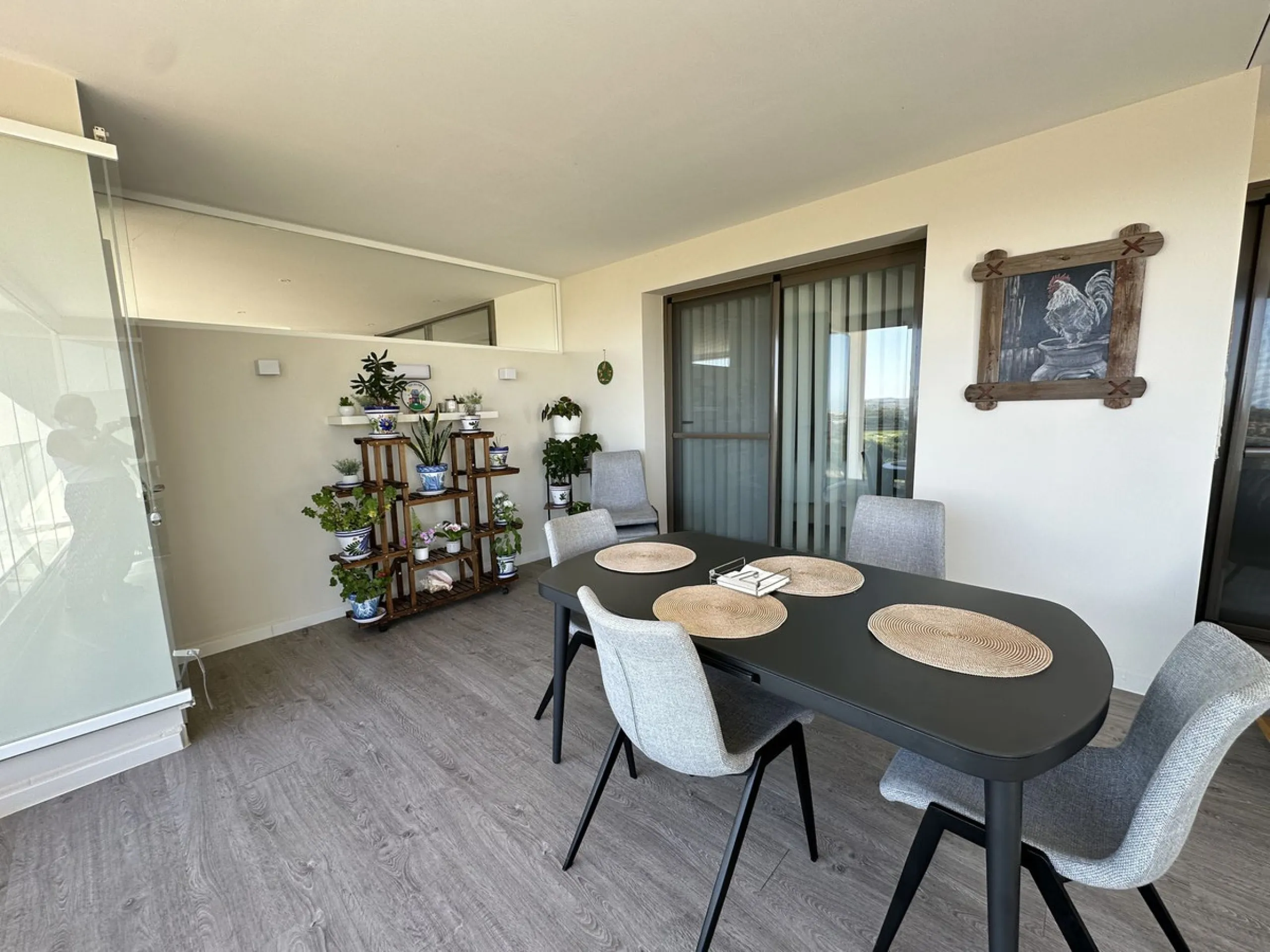Middle Floor Apartment, Casares, Costa del Sol.