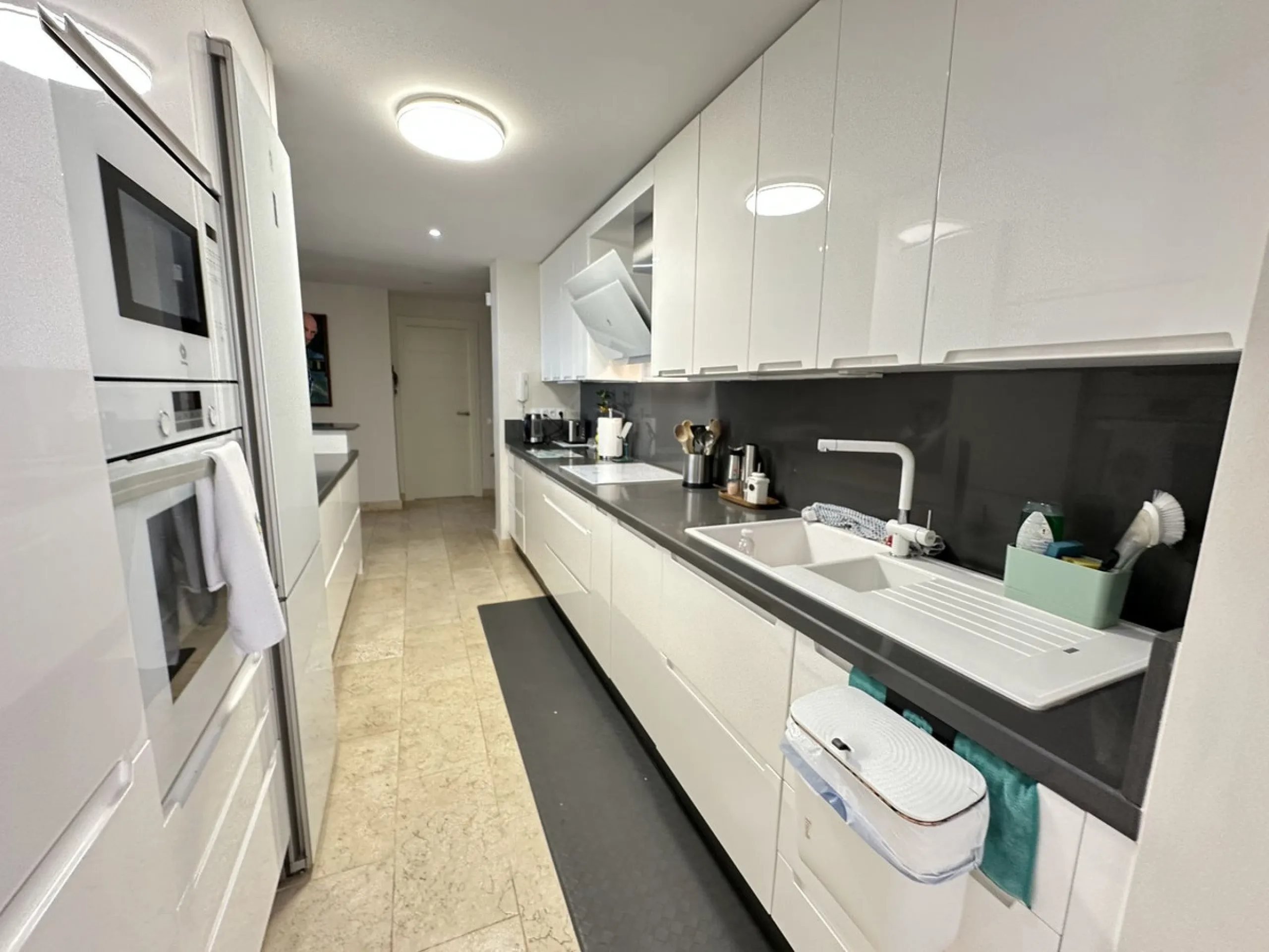 Middle Floor Apartment, Casares, Costa del Sol.