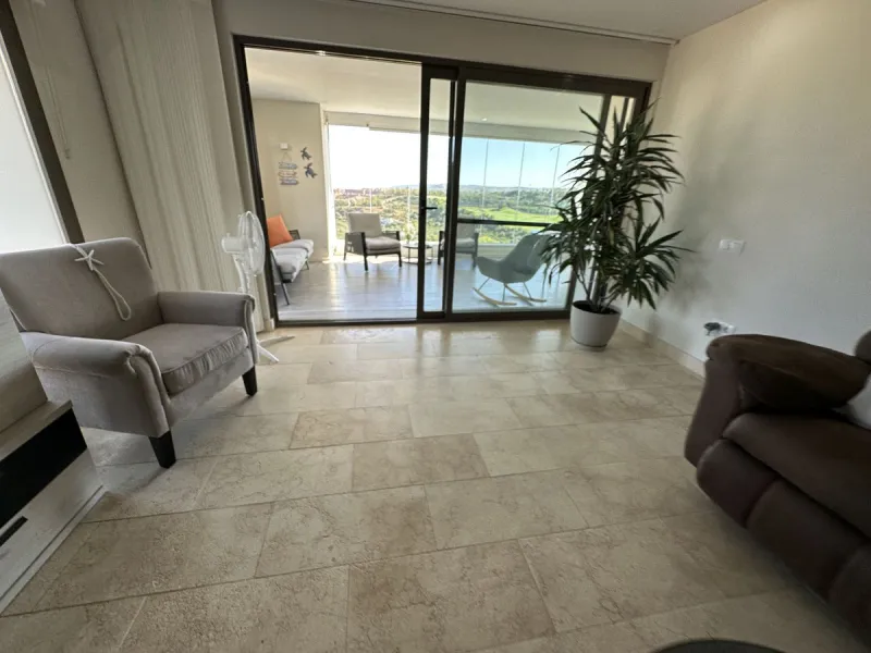 Middle Floor Apartment, Casares, Costa del Sol.