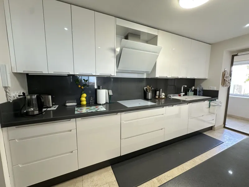 Middle Floor Apartment, Casares, Costa del Sol.