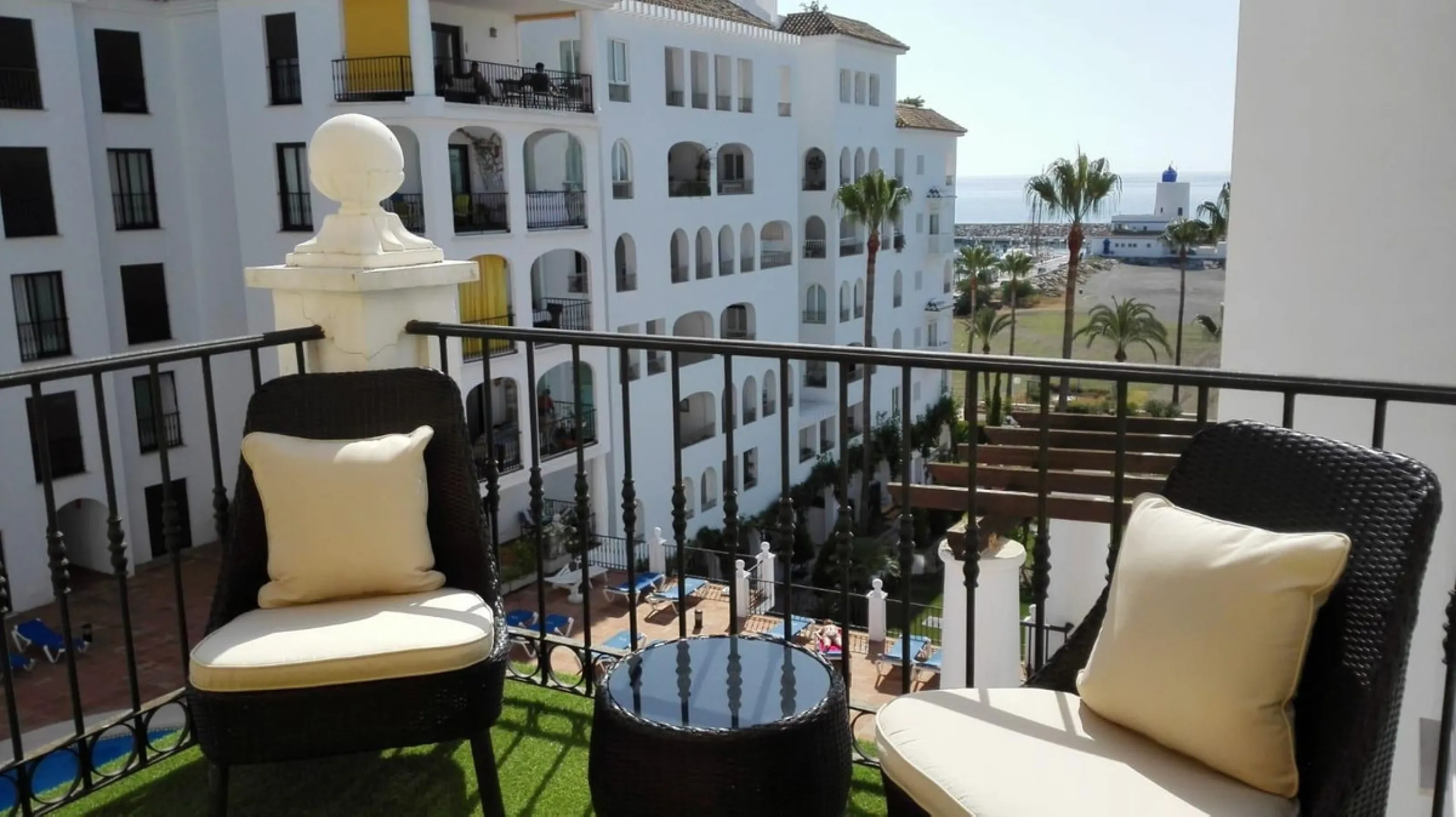 Middle Floor Apartment, La Duquesa, Costa del Sol.