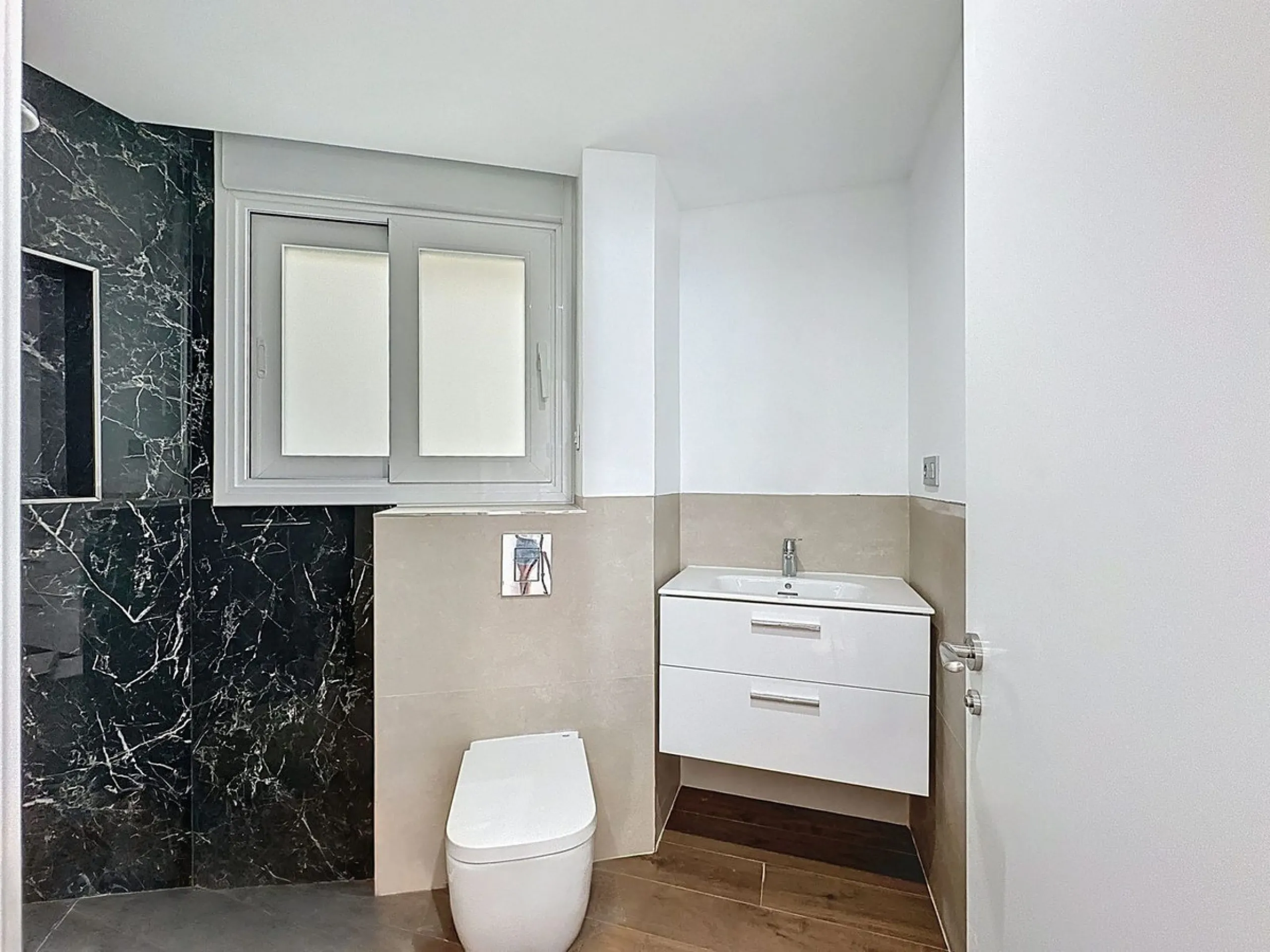 Middle Floor Apartment, Malagueta, Málaga Ciudad.