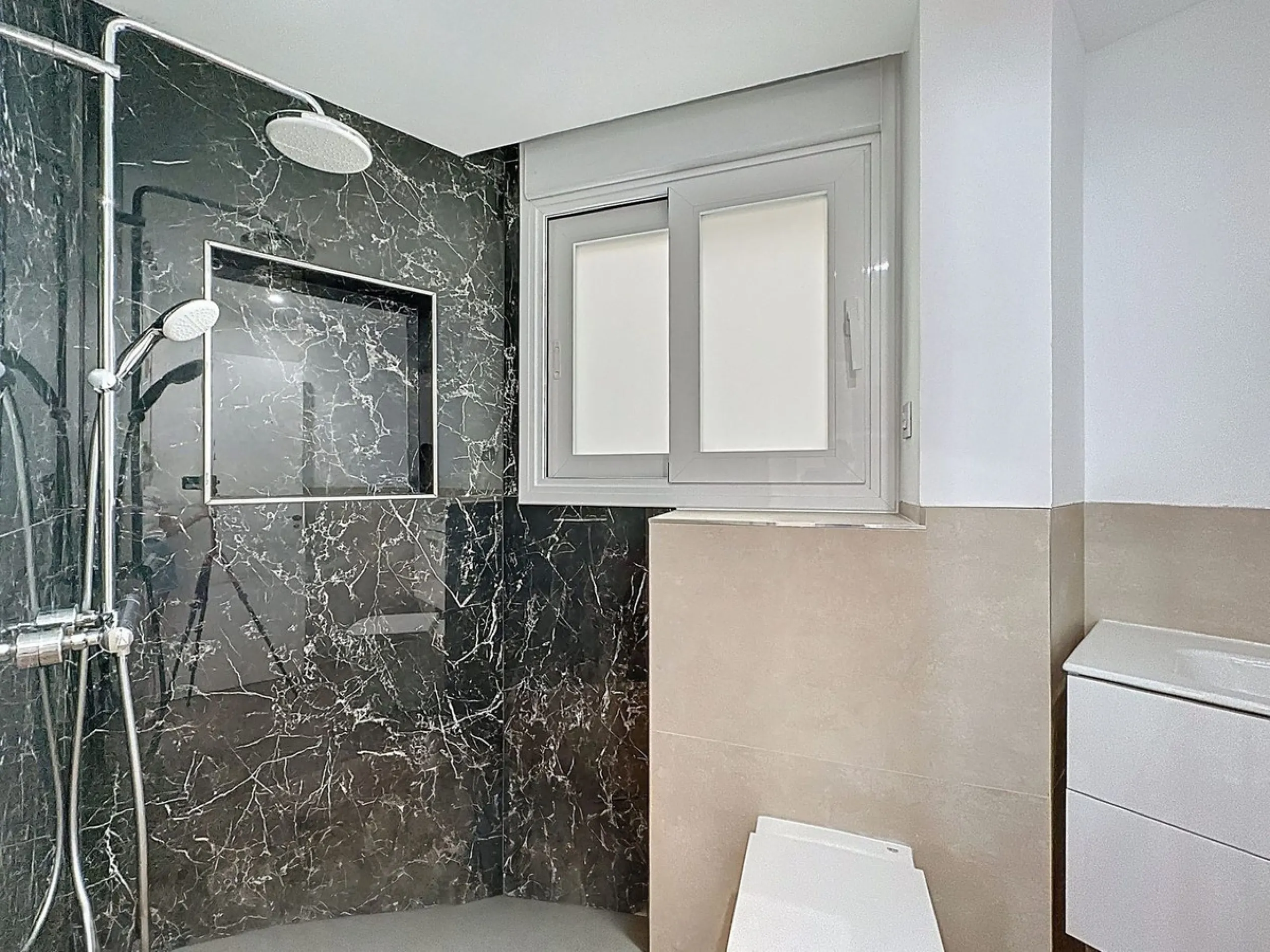 Middle Floor Apartment, Malagueta, Málaga Ciudad.