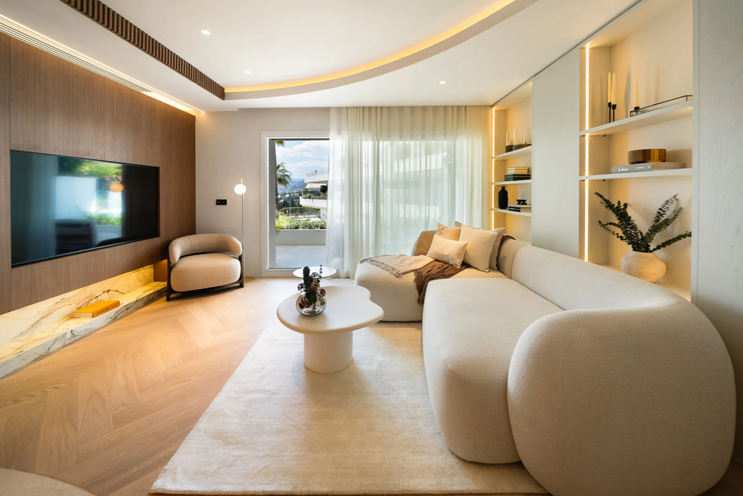 Apartment - Middle Floor Apartment в продаже в Marbella, Málaga. В доме 3 спален и 3 ванных комнат. Площадь дома 110 м²