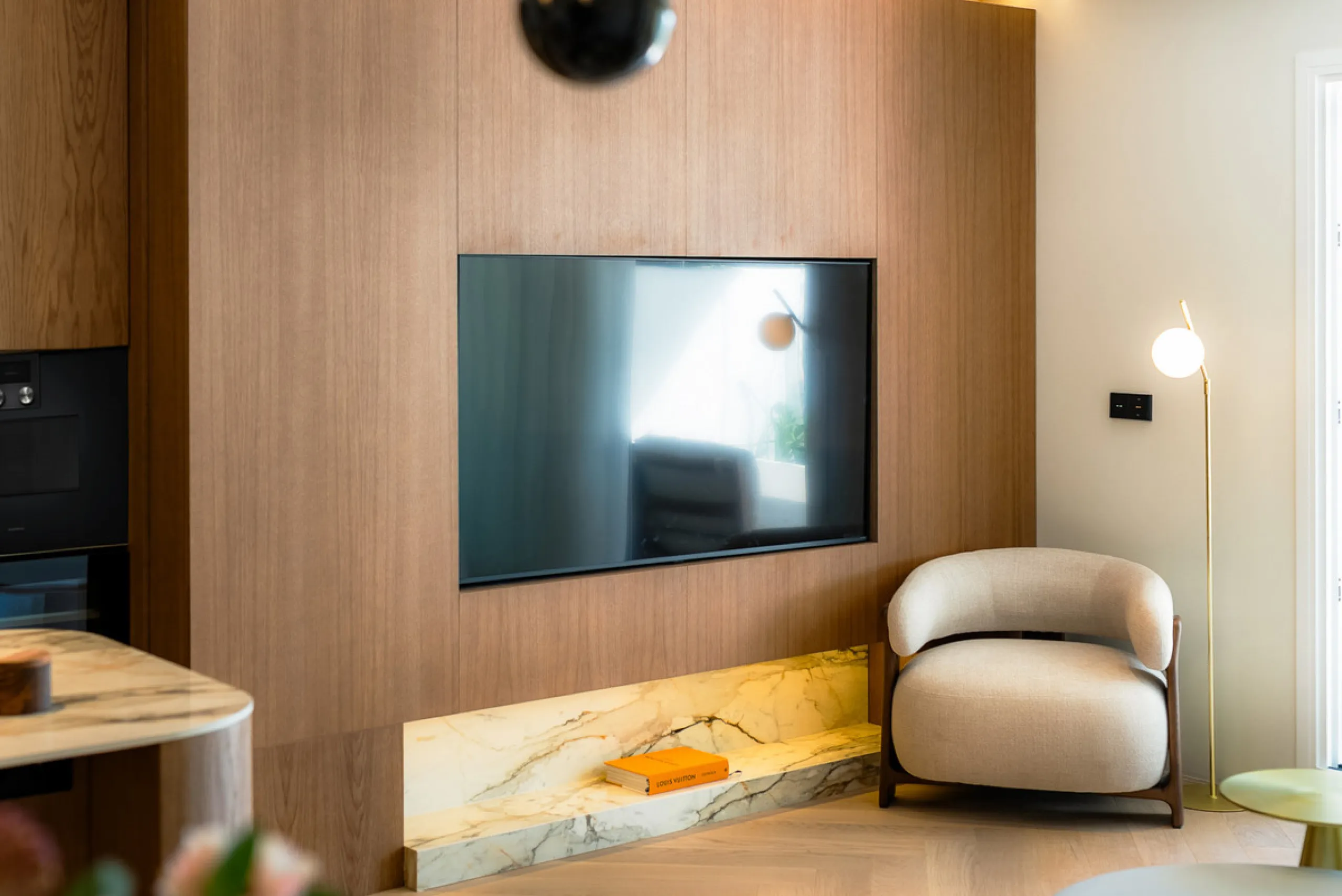 Apartment - Middle Floor Apartment в продаже в Marbella, Málaga. В доме 3 спален и 3 ванных комнат. Площадь дома 110 м²