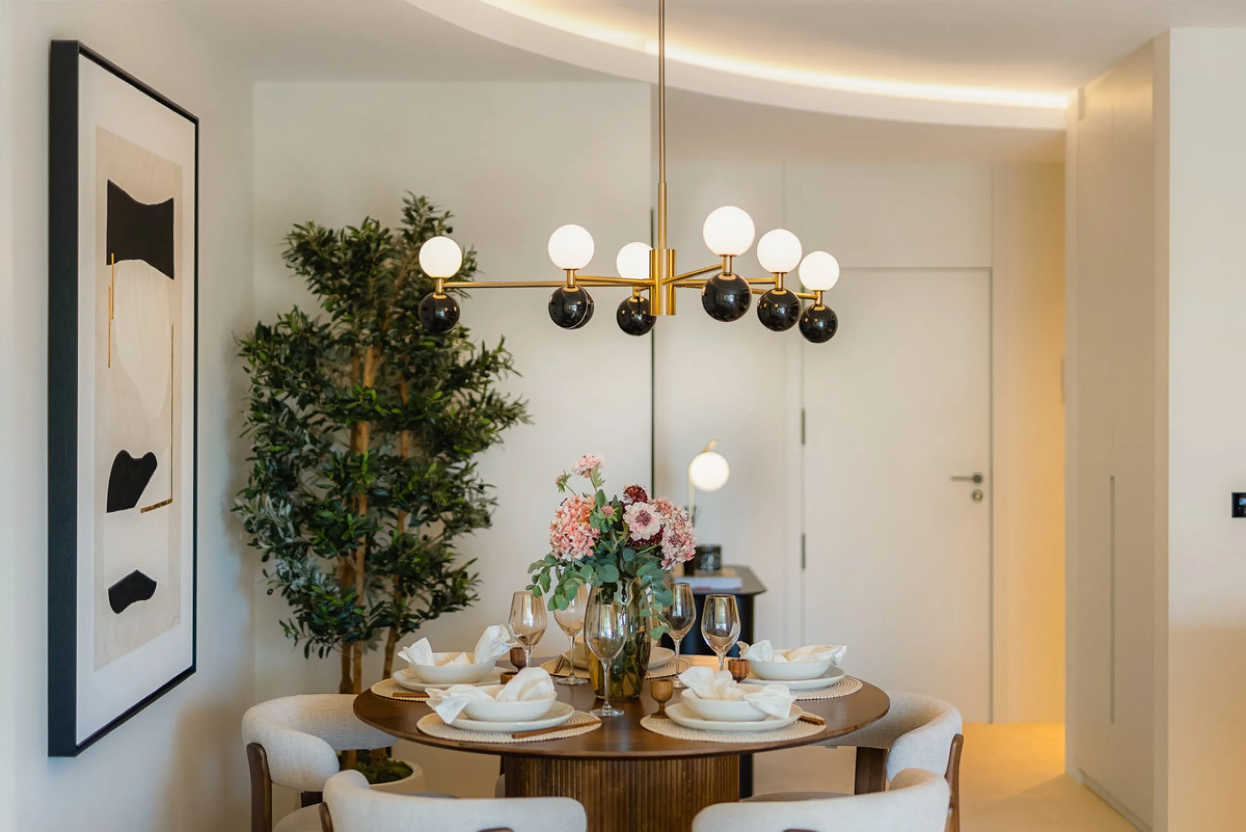 Apartment - Middle Floor Apartment в продаже в Marbella, Málaga. В доме 3 спален и 3 ванных комнат. Площадь дома 110 м²