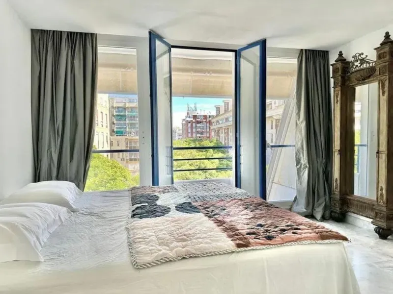 Nice and cozy duplex in one of the best locations in Marbella, in a coveted complex on second line beach.