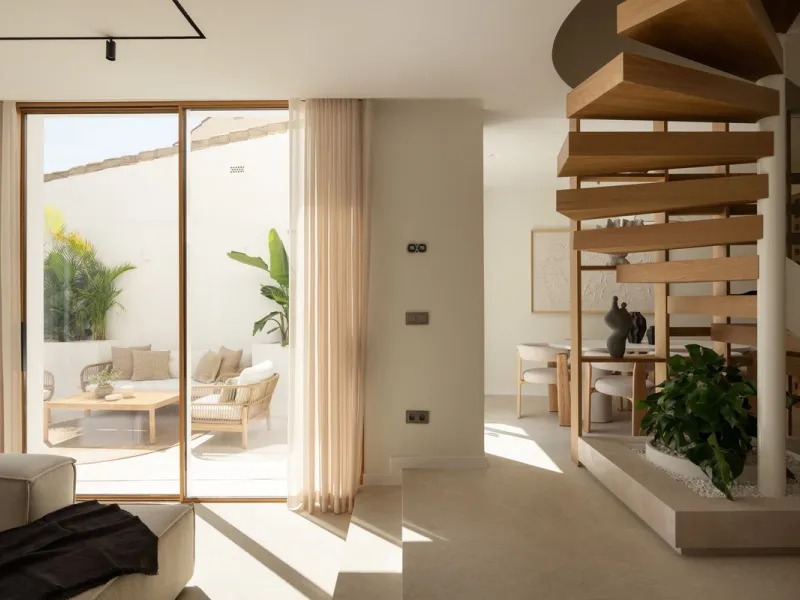 This elegant 4-bedroom, 4-bathroom townhouse in the heart of Aloha offers the perfect balance of style and convenience. With three en-suite bedrooms, it's designed for both comfort and privacy. The bright, open-plan living space flows onto spacious terrac