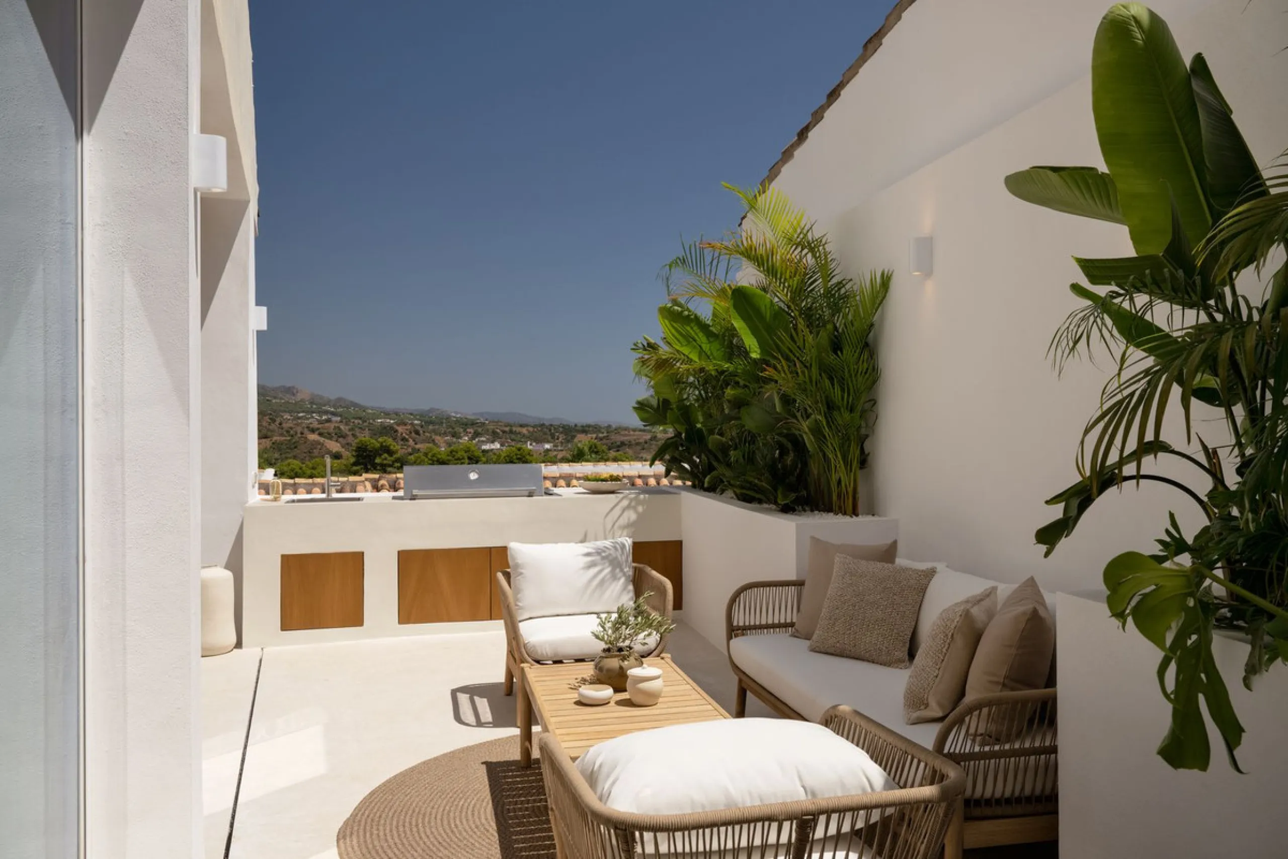 This elegant 4-bedroom, 4-bathroom townhouse in the heart of Aloha offers the perfect balance of style and convenience. With three en-suite bedrooms, it's designed for both comfort and privacy. The bright, open-plan living space flows onto spacious terrac
