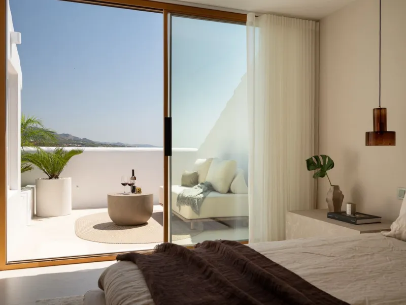 This elegant 4-bedroom, 4-bathroom townhouse in the heart of Aloha offers the perfect balance of style and convenience. With three en-suite bedrooms, it's designed for both comfort and privacy. The bright, open-plan living space flows onto spacious terrac