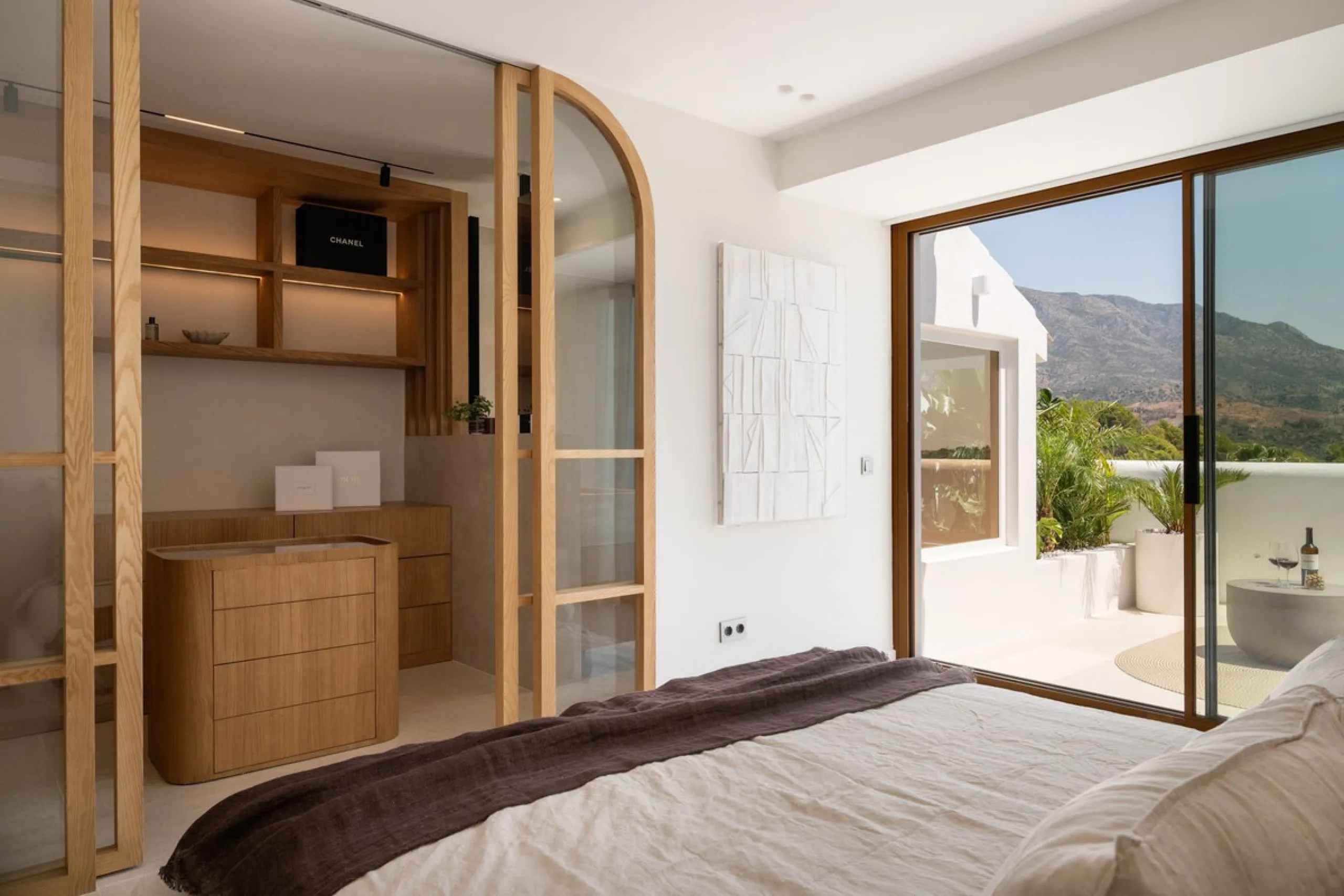 This elegant 4-bedroom, 4-bathroom townhouse in the heart of Aloha offers the perfect balance of style and convenience. With three en-suite bedrooms, it's designed for both comfort and privacy. The bright, open-plan living space flows onto spacious terrac