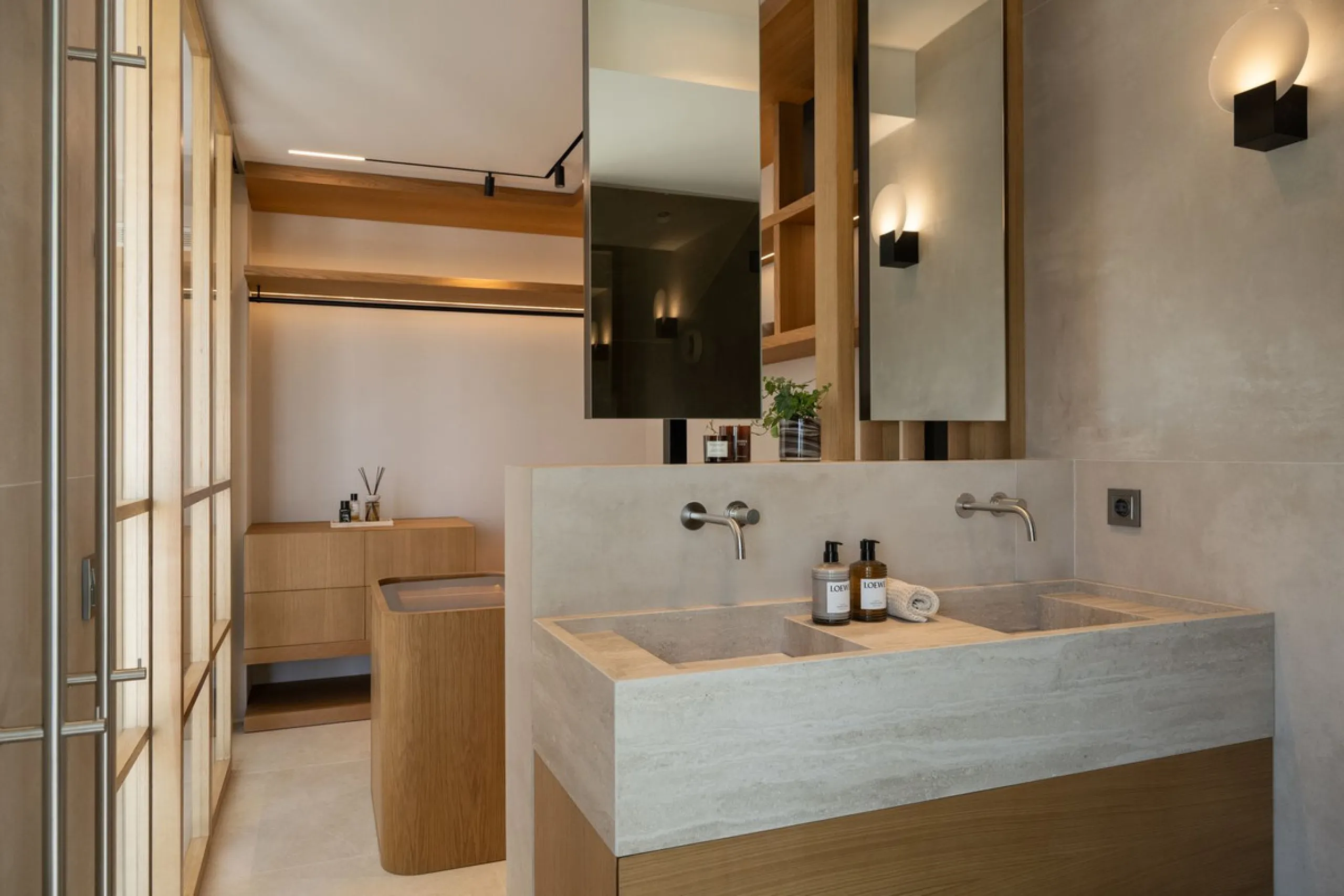 This elegant 4-bedroom, 4-bathroom townhouse in the heart of Aloha offers the perfect balance of style and convenience. With three en-suite bedrooms, it's designed for both comfort and privacy. The bright, open-plan living space flows onto spacious terrac