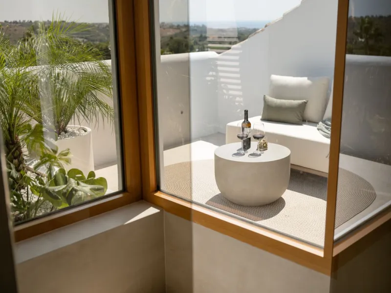 This elegant 4-bedroom, 4-bathroom townhouse in the heart of Aloha offers the perfect balance of style and convenience. With three en-suite bedrooms, it's designed for both comfort and privacy. The bright, open-plan living space flows onto spacious terrac