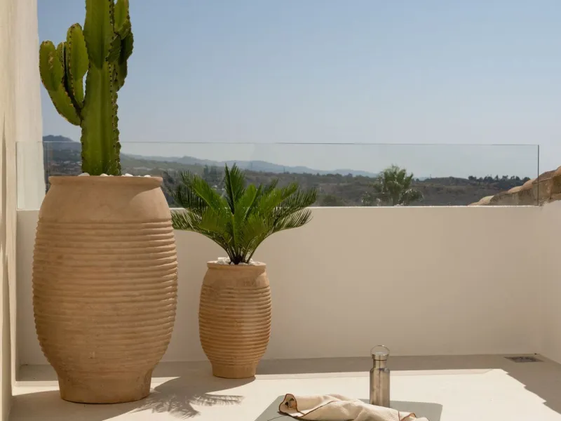 This elegant 4-bedroom, 4-bathroom townhouse in the heart of Aloha offers the perfect balance of style and convenience. With three en-suite bedrooms, it's designed for both comfort and privacy. The bright, open-plan living space flows onto spacious terrac