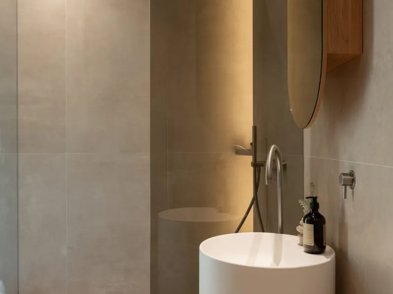 This elegant 4-bedroom, 4-bathroom townhouse in the heart of Aloha offers the perfect balance of style and convenience. With three en-suite bedrooms, it's designed for both comfort and privacy. The bright, open-plan living space flows onto spacious terrac