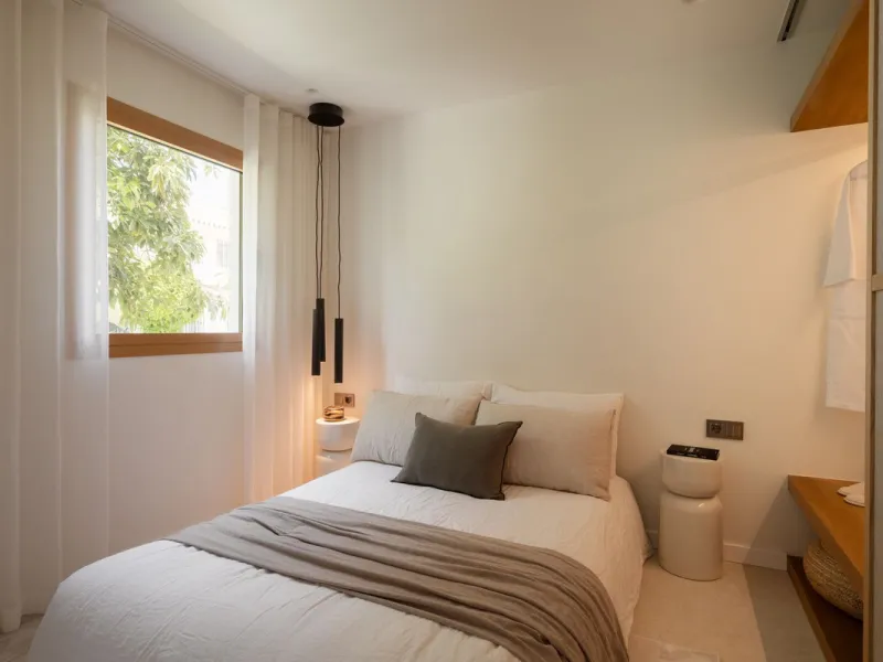 This elegant 4-bedroom, 4-bathroom townhouse in the heart of Aloha offers the perfect balance of style and convenience. With three en-suite bedrooms, it's designed for both comfort and privacy. The bright, open-plan living space flows onto spacious terrac