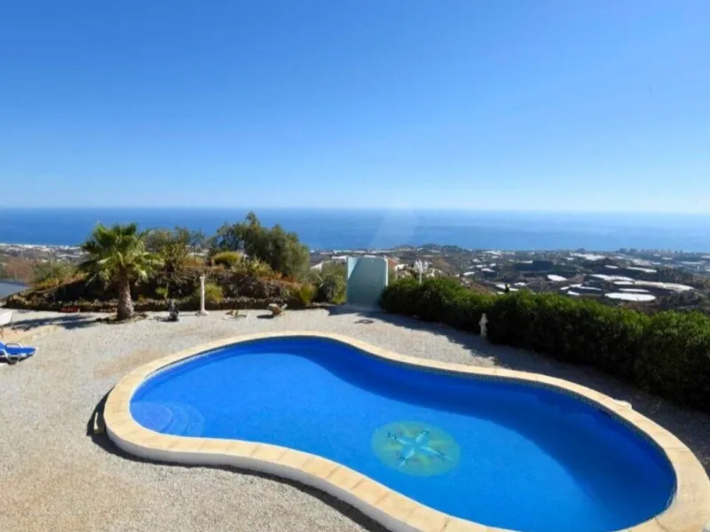 Exceptional Hilltop Villa with Panoramic Views