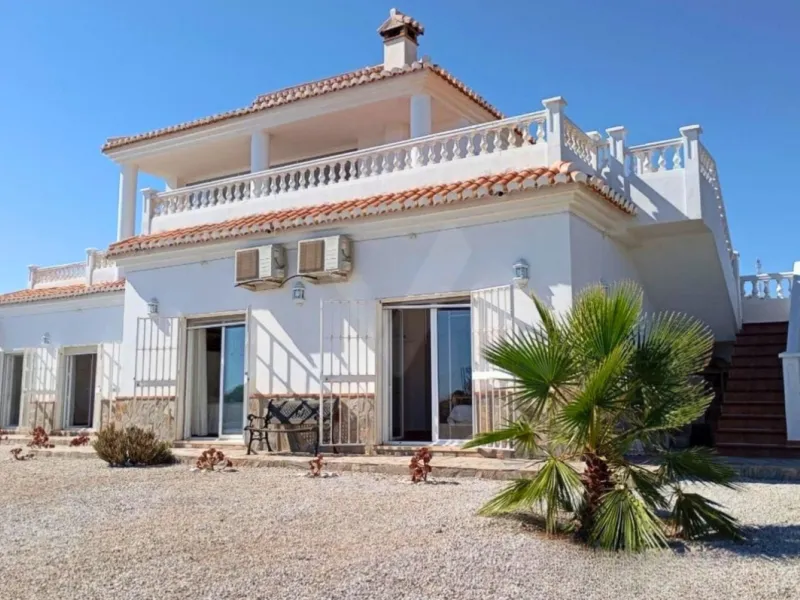 Exceptional Hilltop Villa with Panoramic Views