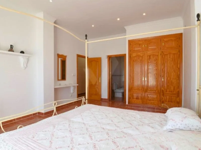 Exceptional Hilltop Villa with Panoramic Views