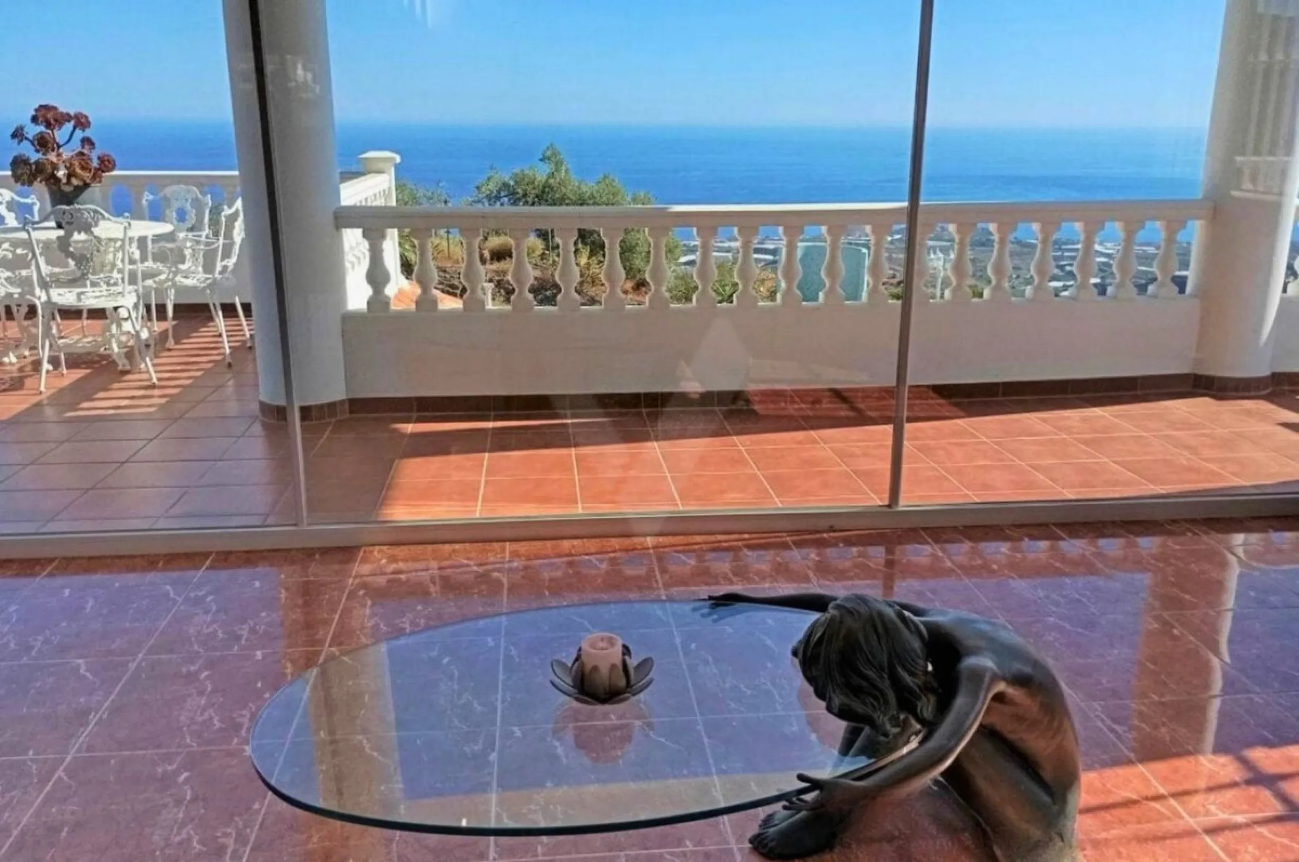 Exceptional Hilltop Villa with Panoramic Views