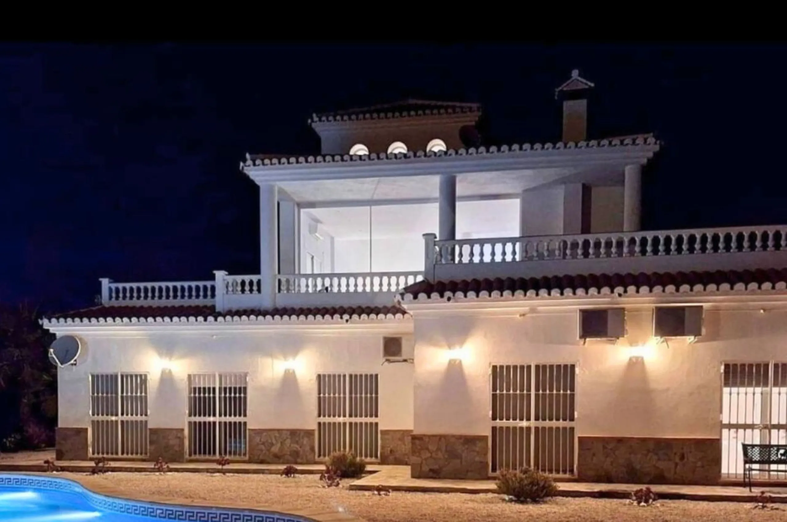 Exceptional Hilltop Villa with Panoramic Views