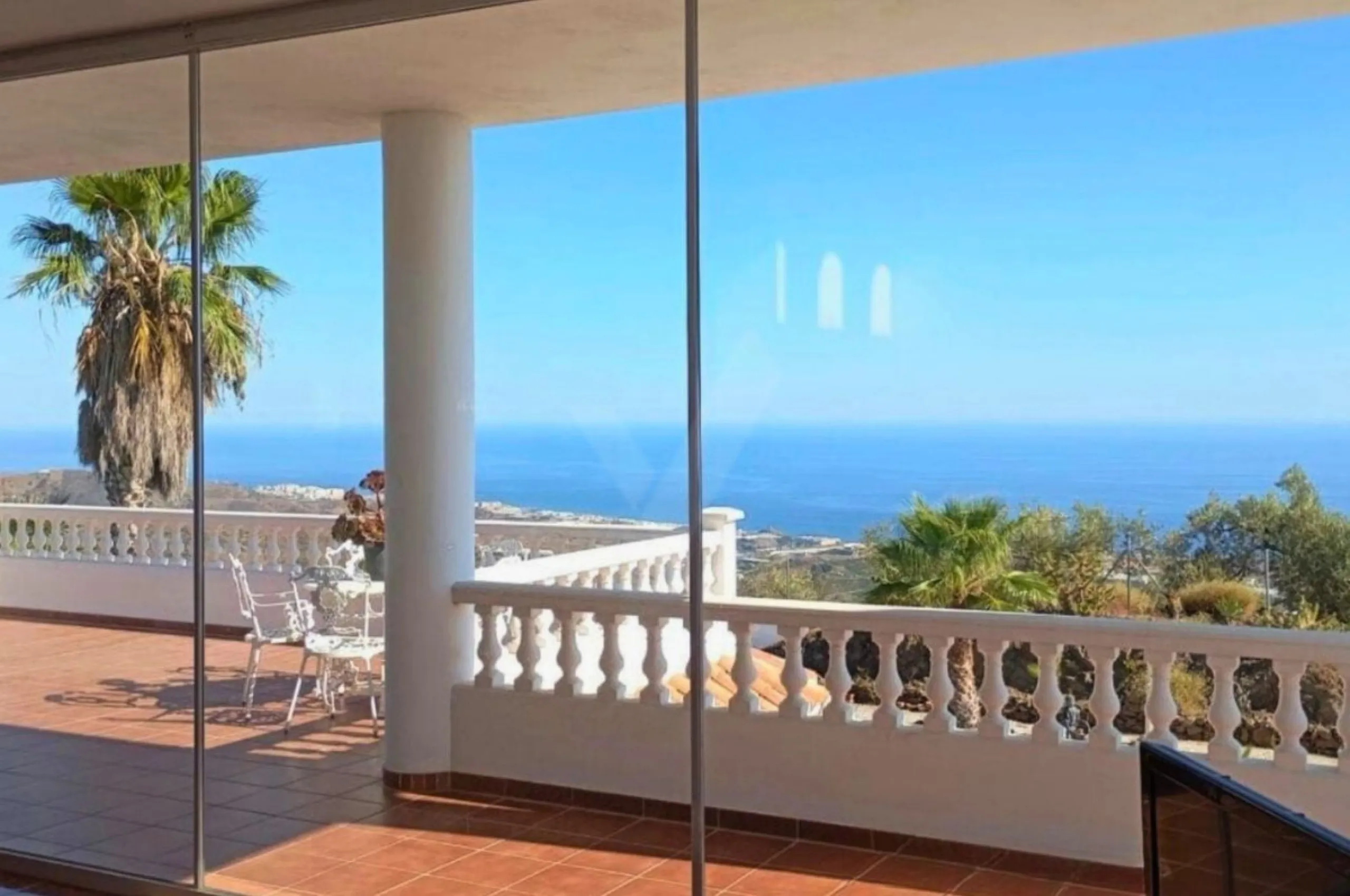 Exceptional Hilltop Villa with Panoramic Views