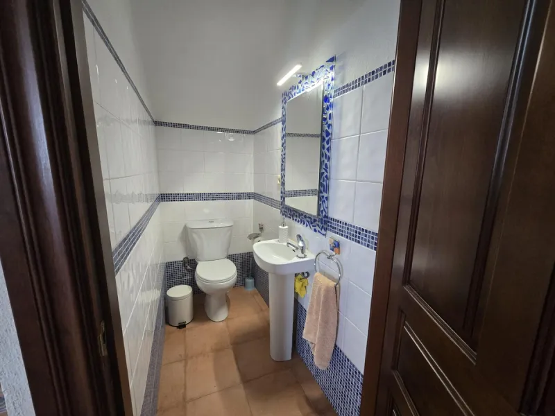 House - Finca - Cortijo в продаже в Cártama, Málaga. В доме 5 спален и 1 ванных комнат. Площадь дома 253 м². Площадь участка 8000 м²