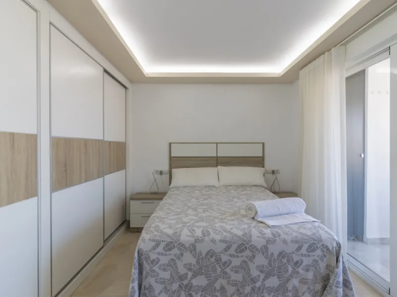 Wonderful apartment for sale, with an excellent location, sea views, surrounded by amenities, and just a few minutes' walk from the beach.