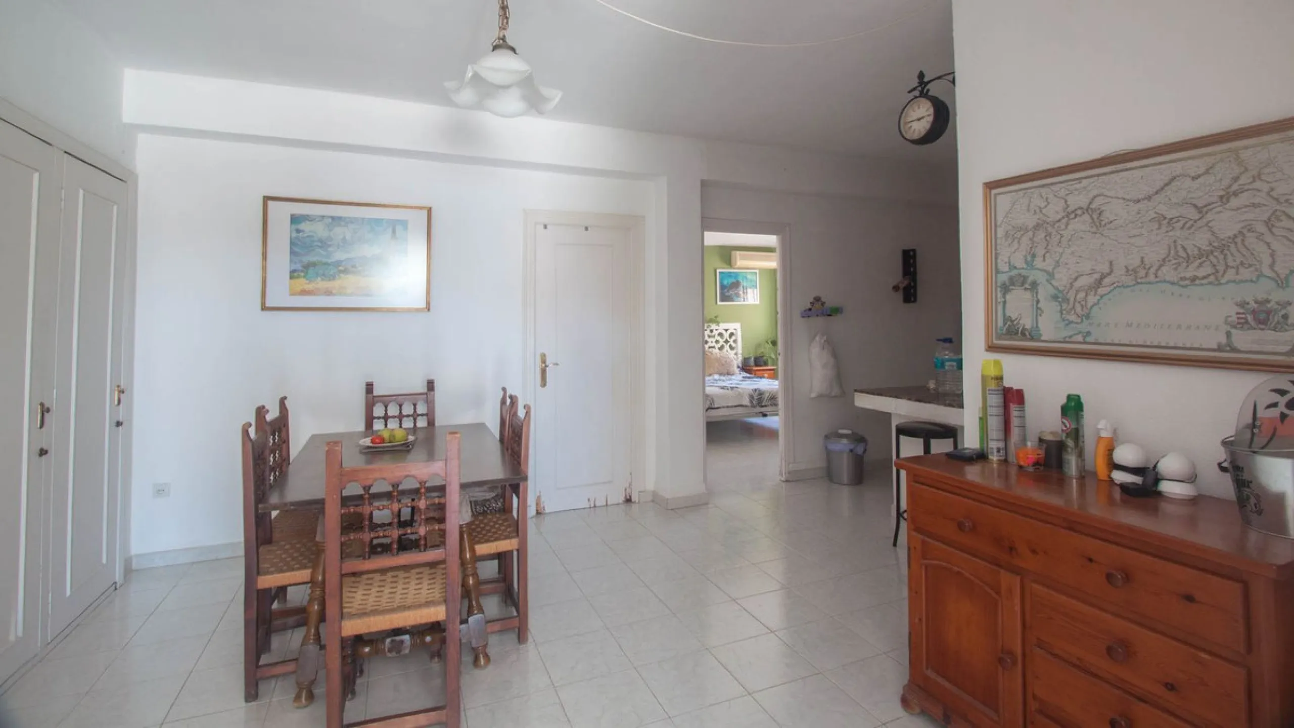 House - Detached Villa в продаже в Estepona, Málaga. В доме 4 спален и 4 ванных комнат. Площадь дома 340 м². Площадь участка 4566 м²