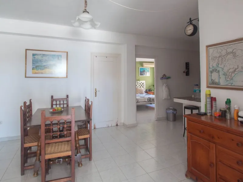 House - Detached Villa в продаже в Estepona, Málaga. В доме 4 спален и 4 ванных комнат. Площадь дома 340 м². Площадь участка 4566 м²