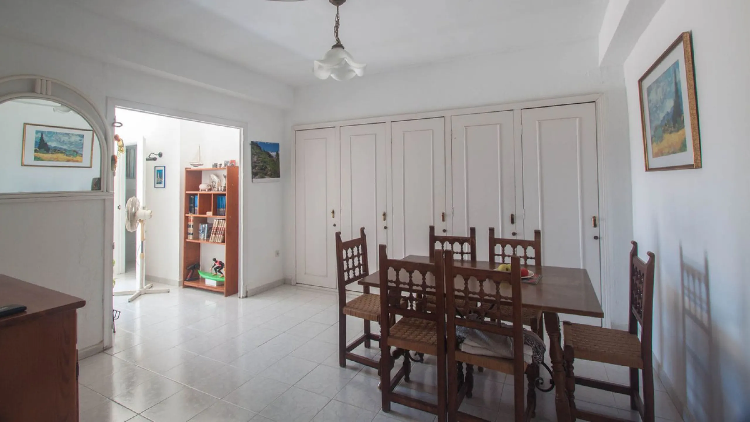 House - Detached Villa в продаже в Estepona, Málaga. В доме 4 спален и 4 ванных комнат. Площадь дома 340 м². Площадь участка 4566 м²